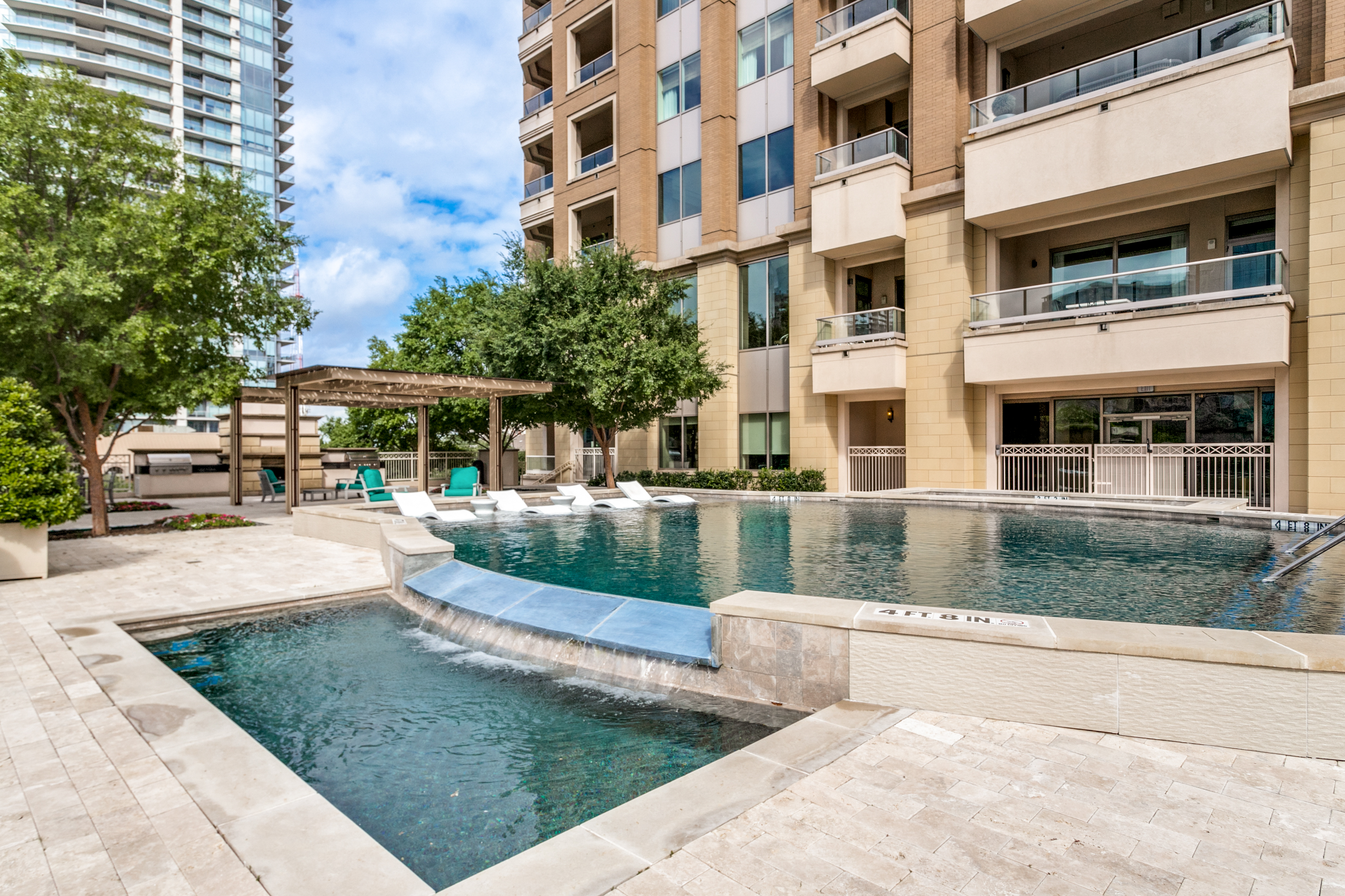 2300 Wolf Street Dallas TX 75201