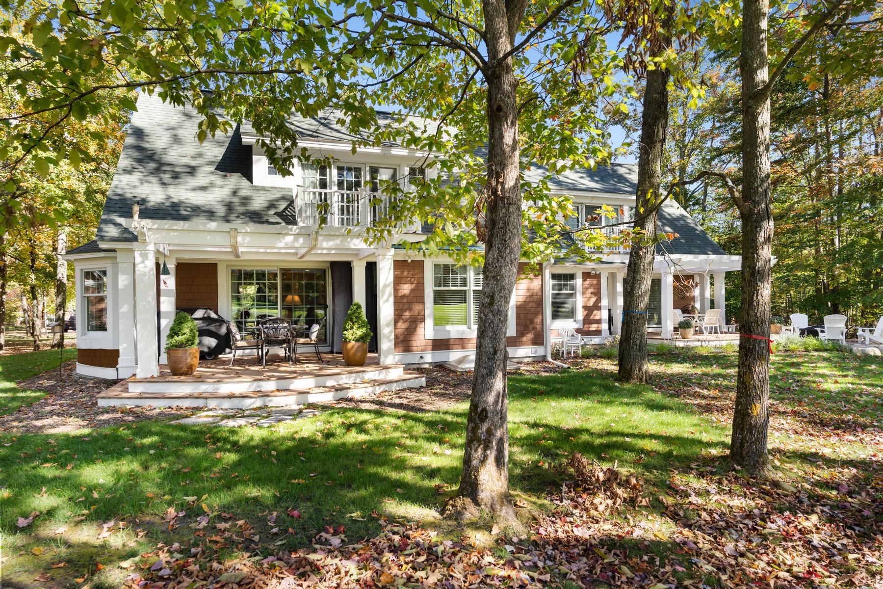 4251 Pinehurst Lane Harbor Springs MI 49740