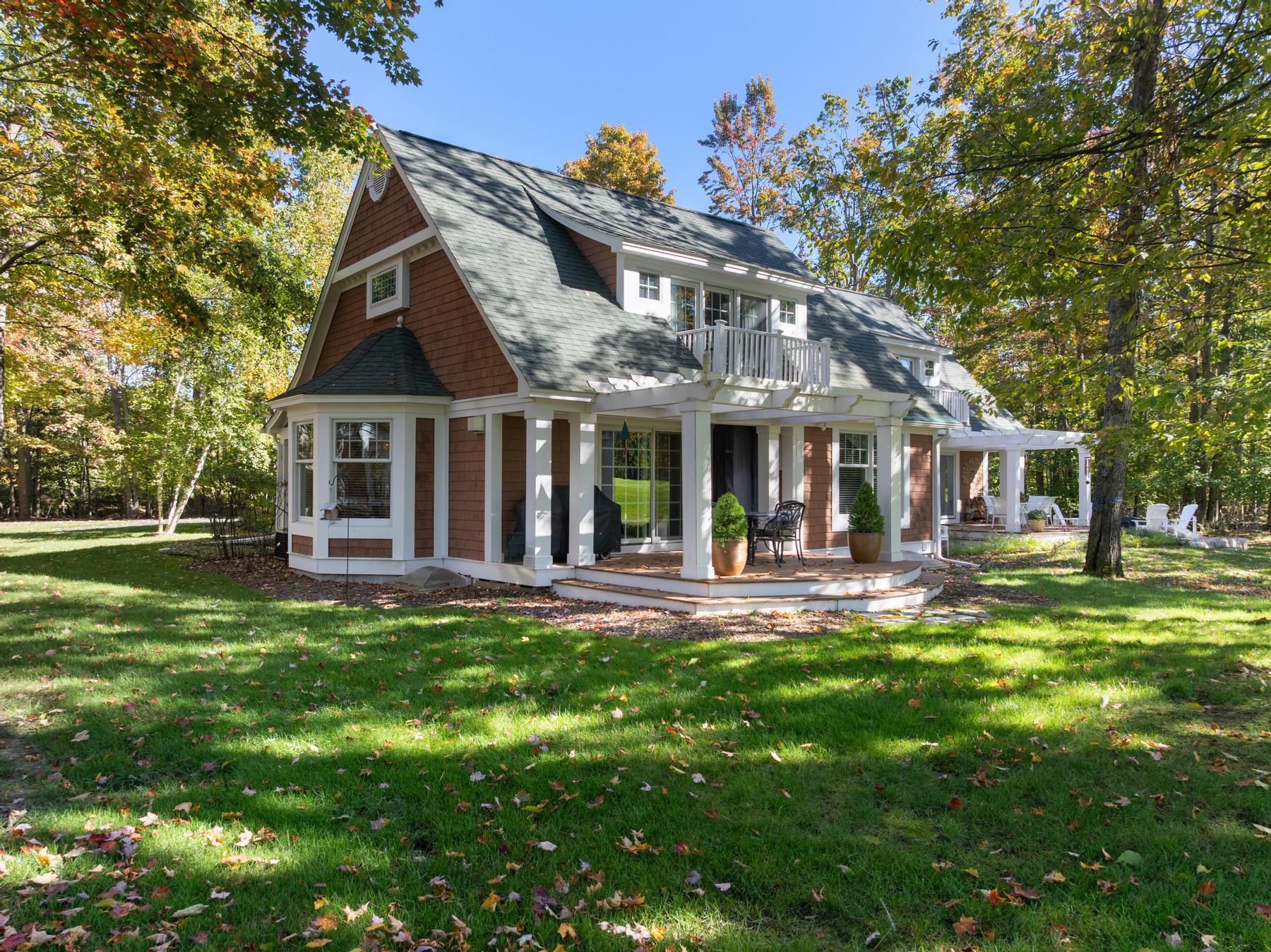 4251 Pinehurst Lane Harbor Springs MI 49740