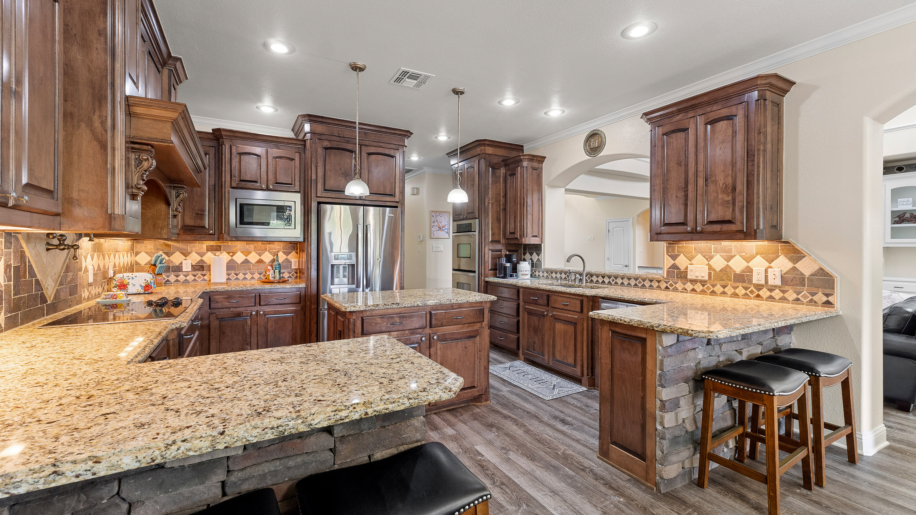 1411 County Road 4120 Atlanta TX 75551