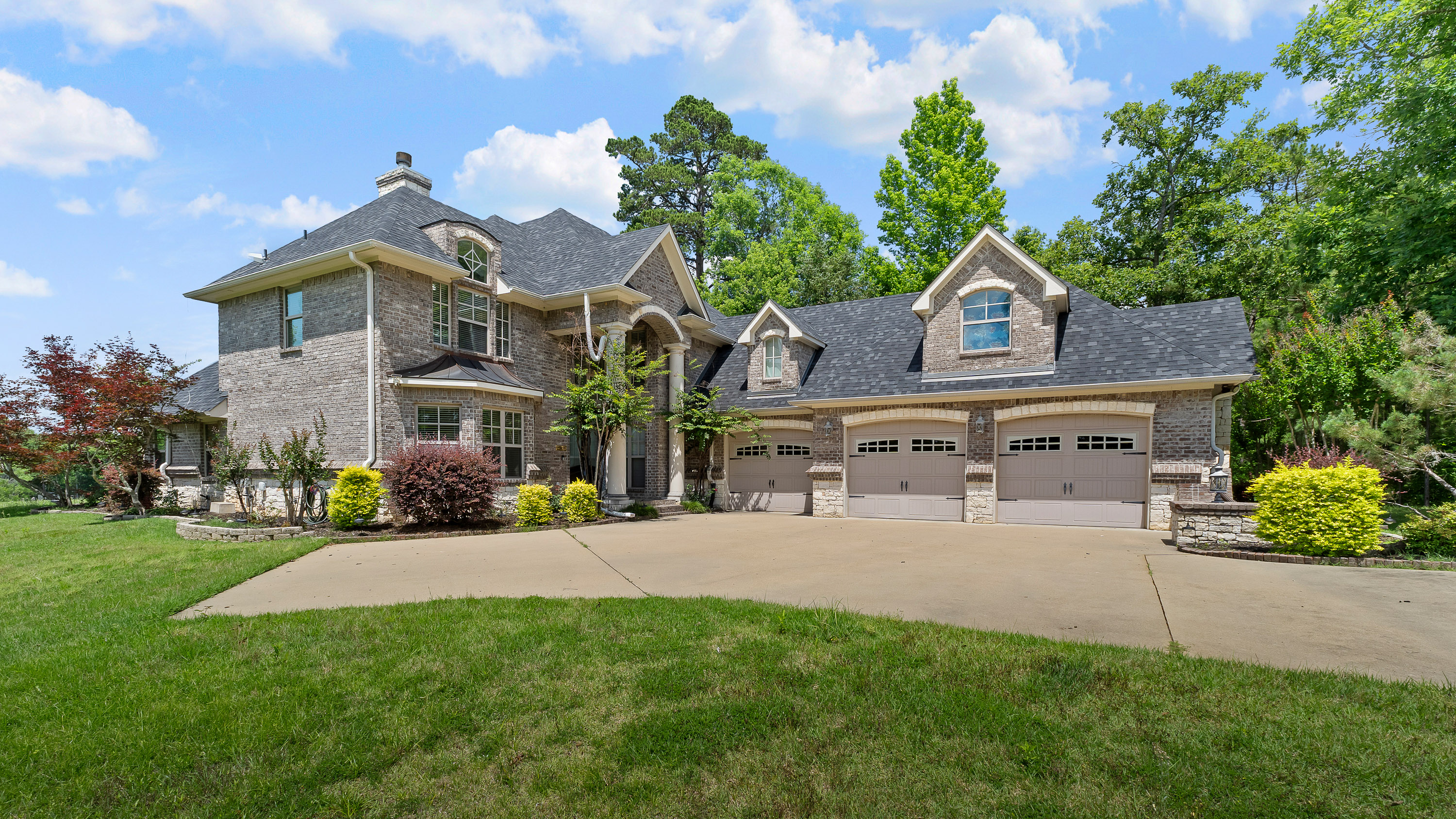 1411 County Road 4120 Atlanta TX 75551