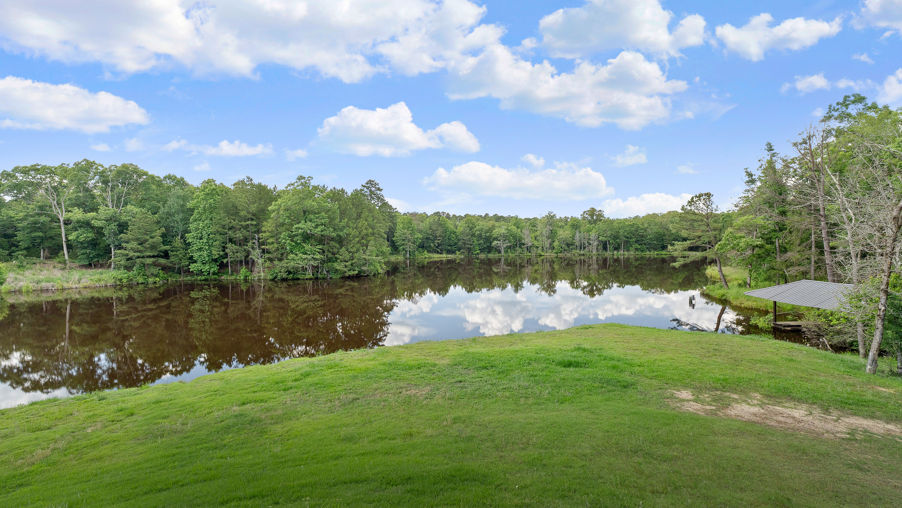 1411 County Road 4120 Atlanta TX 75551