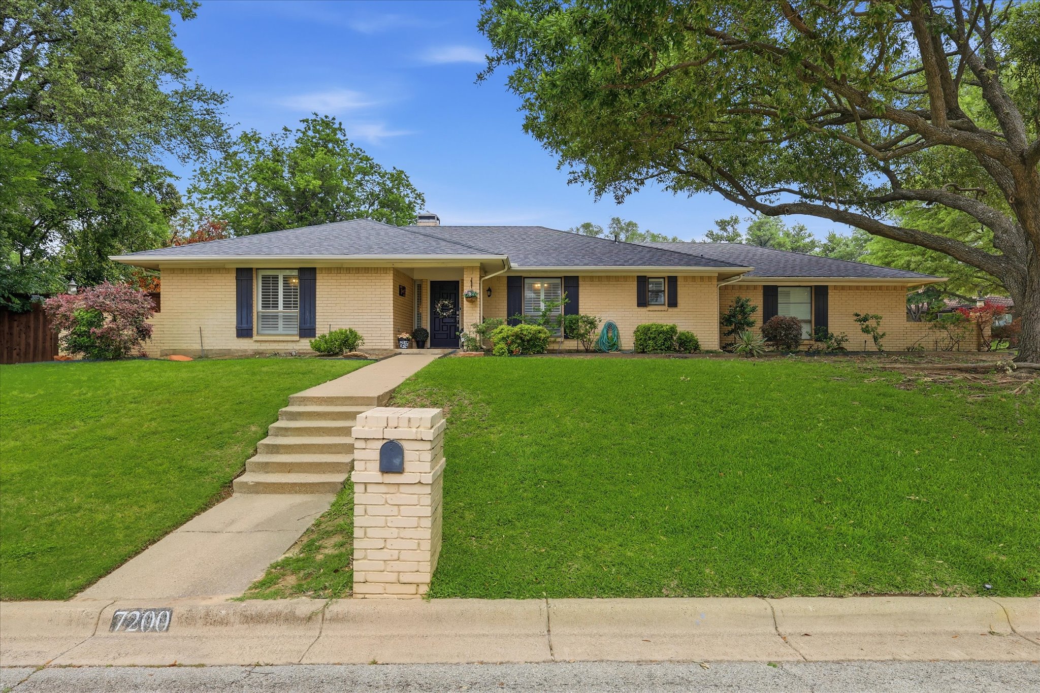 7200 Tamarack Road Benbrook TX 76116