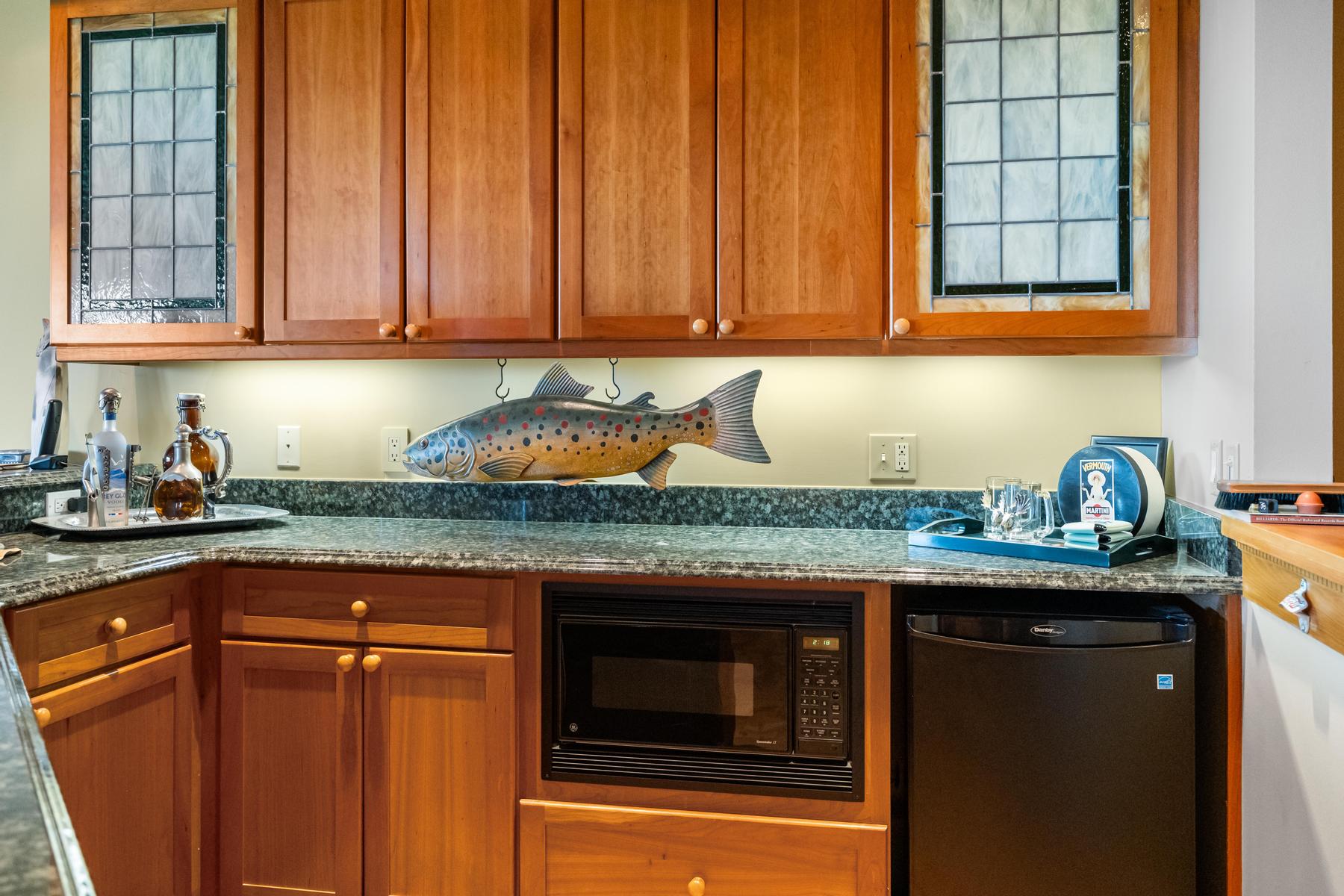 6460 Quarry Ridge Drive Bay Harbor MI 49770