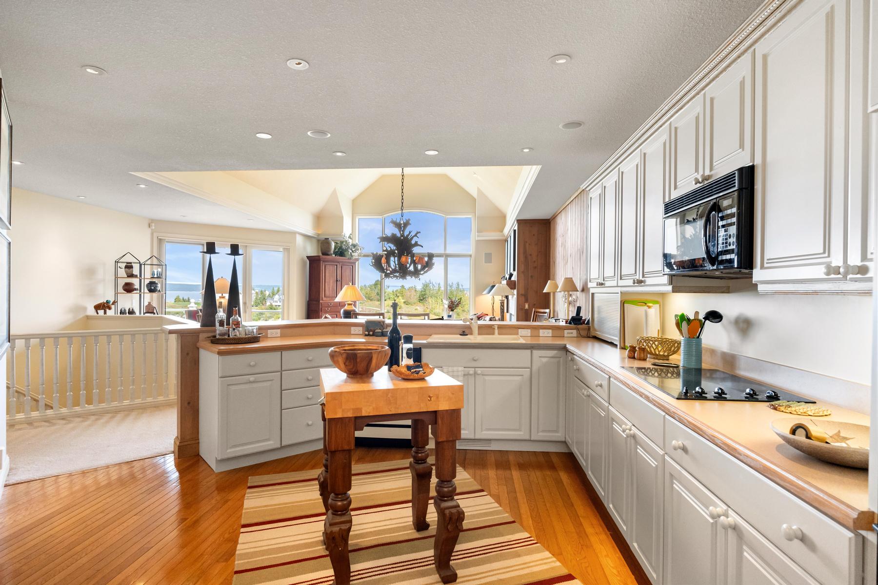 6460 Quarry Ridge Drive Bay Harbor MI 49770