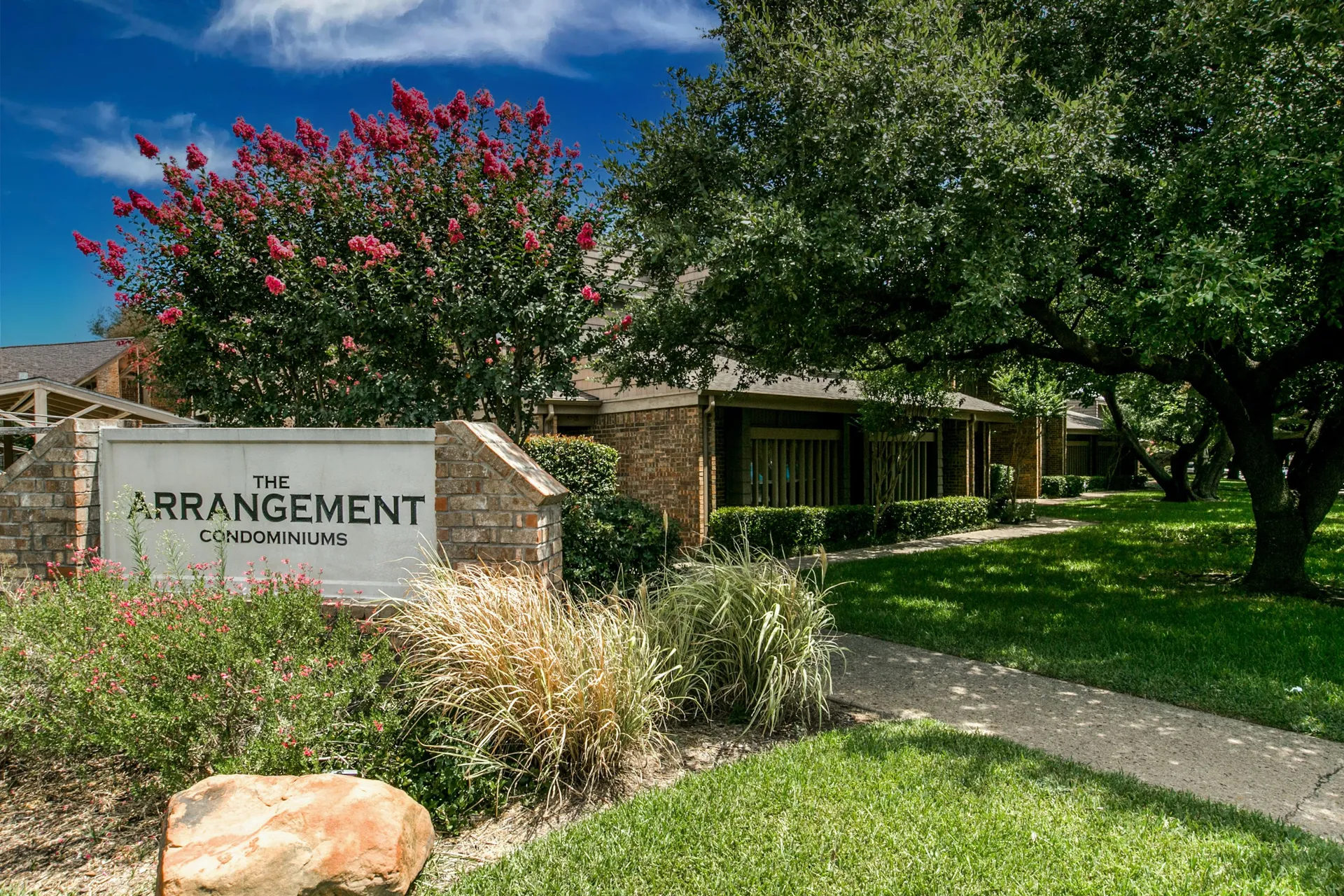 Dallas TX, 5140 Amesbury Drive, Unit 212