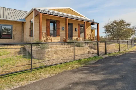221 Silver Spur Weatherford TX 76087