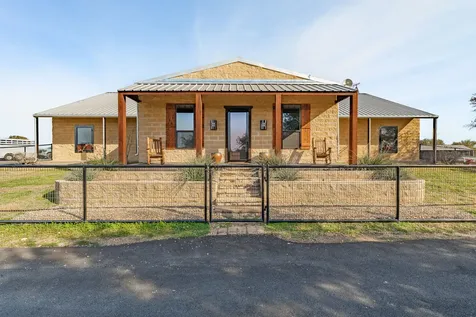 221 Silver Spur Weatherford TX 76087