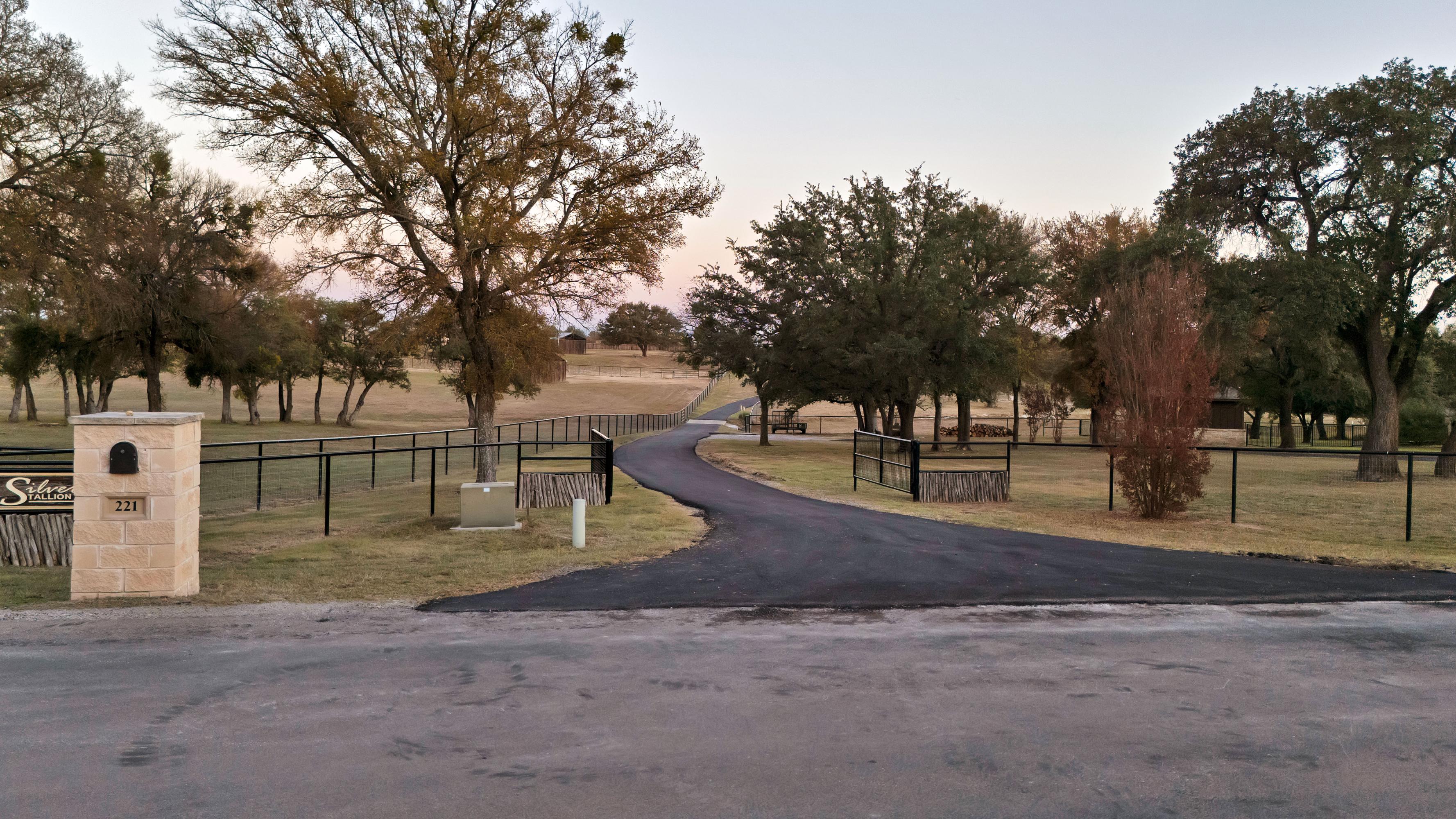 221 Silver Spur Weatherford TX 76087