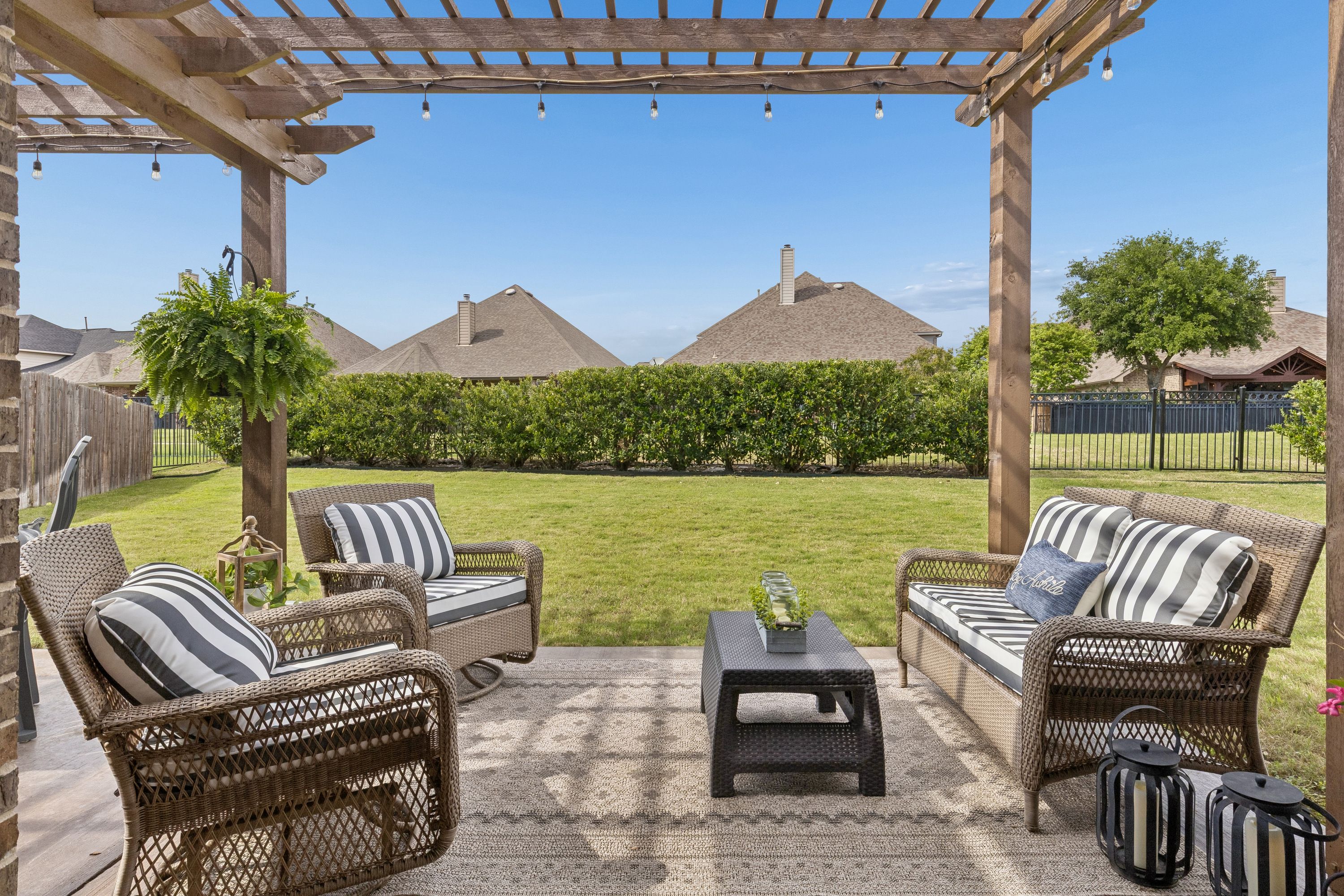 1046 Finsbury Lane Forney TX 75126