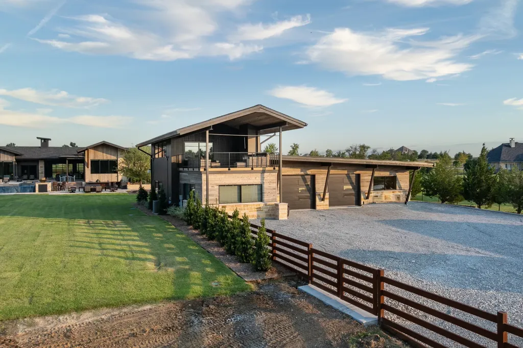 988 English Road Rockwall TX 75032