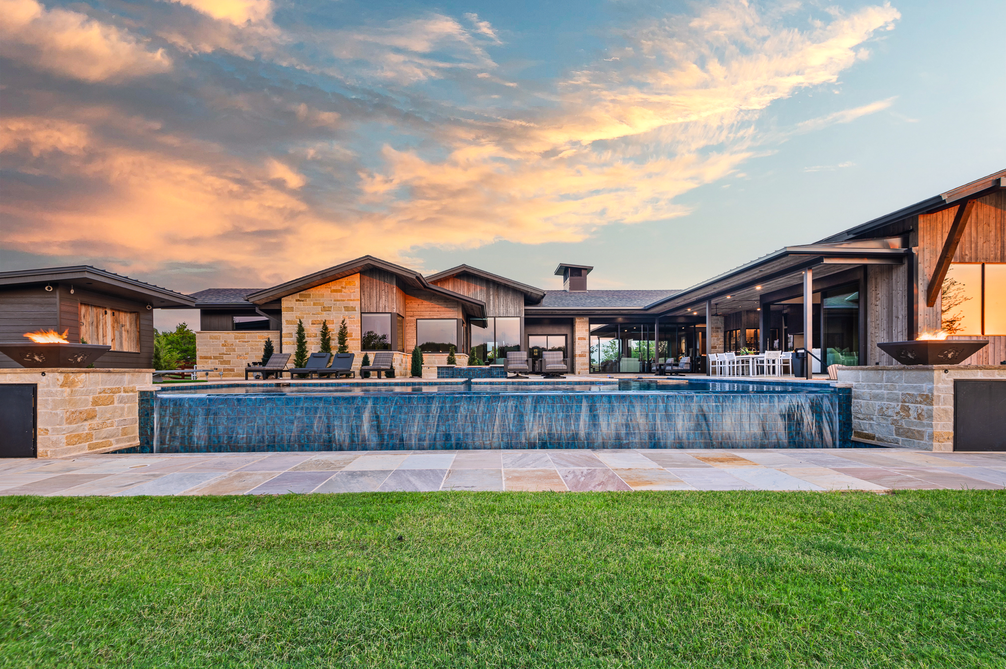 988 English Road Rockwall TX 75032