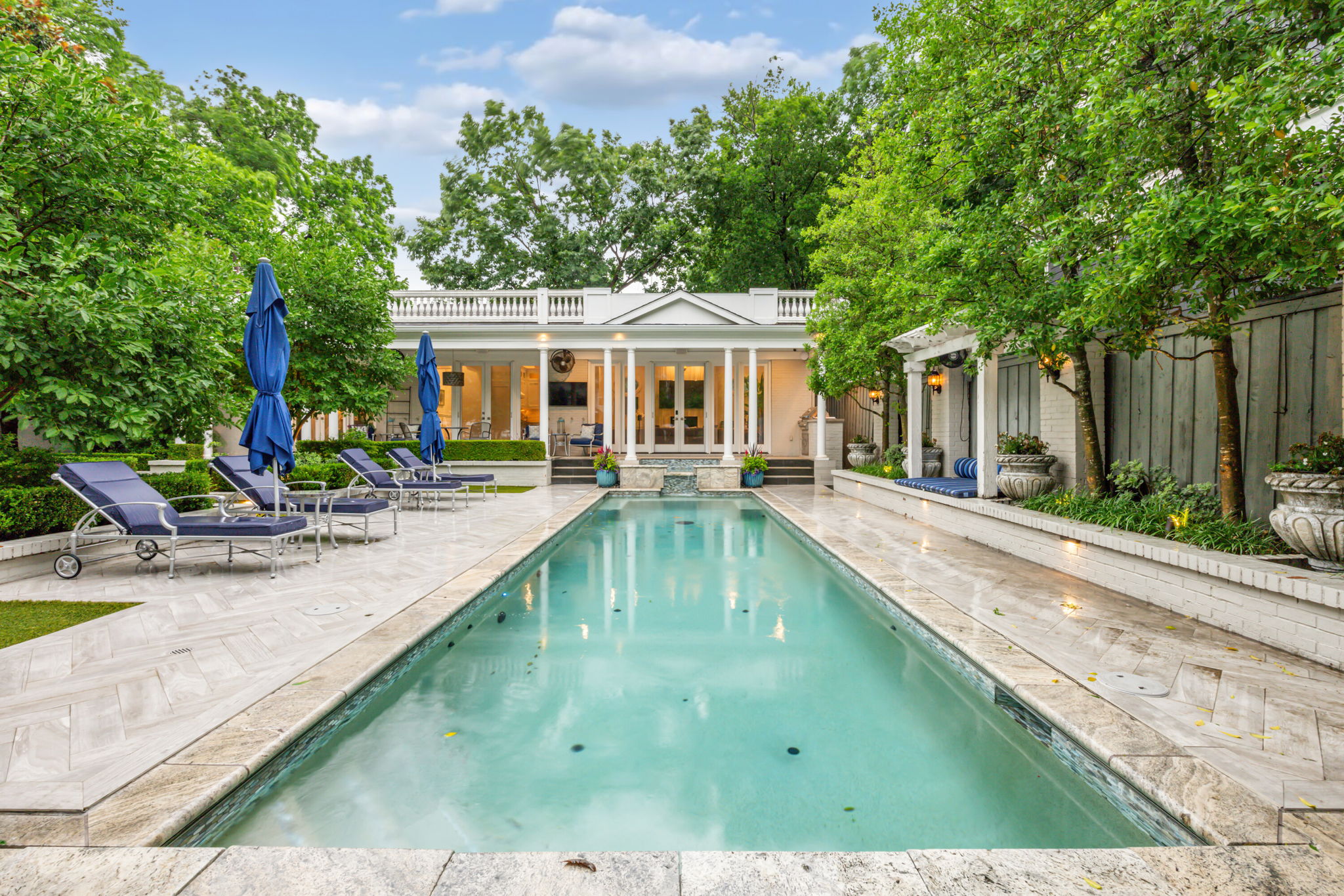 6671 Gaston Avenue Dallas TX 75214