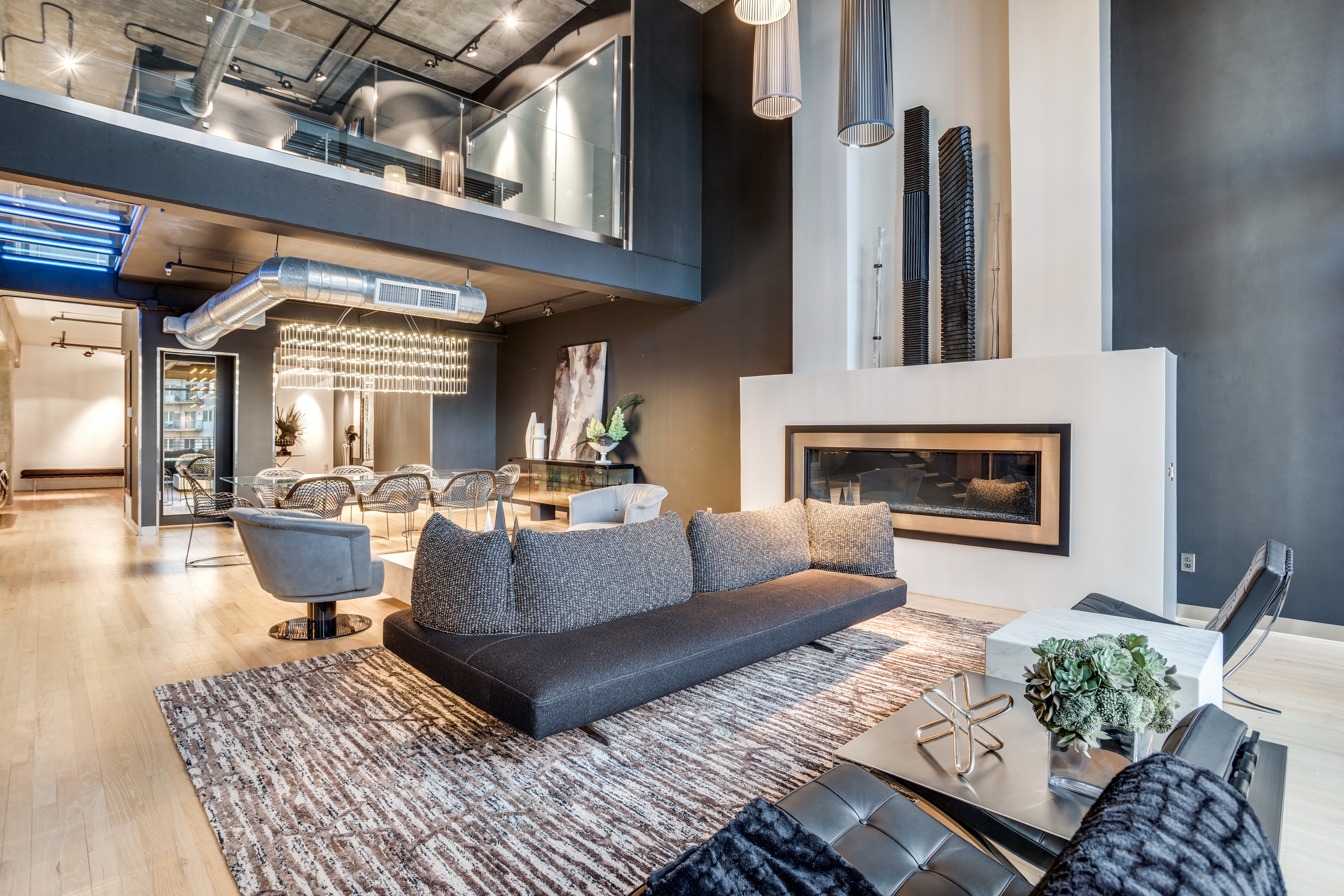 2011 Cedar Springs Road Dallas TX 75201