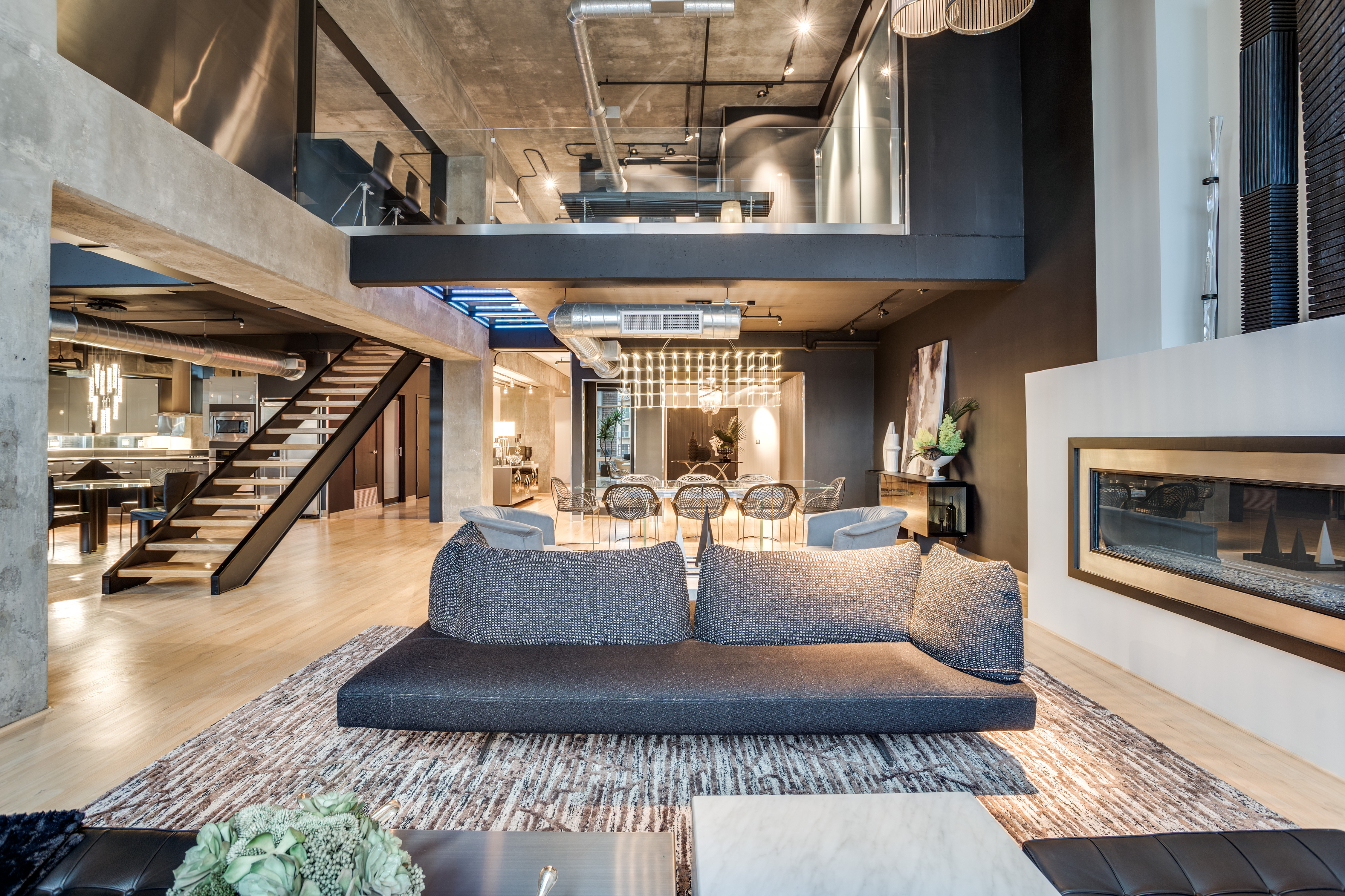 2011 Cedar Springs Road Dallas TX 75201