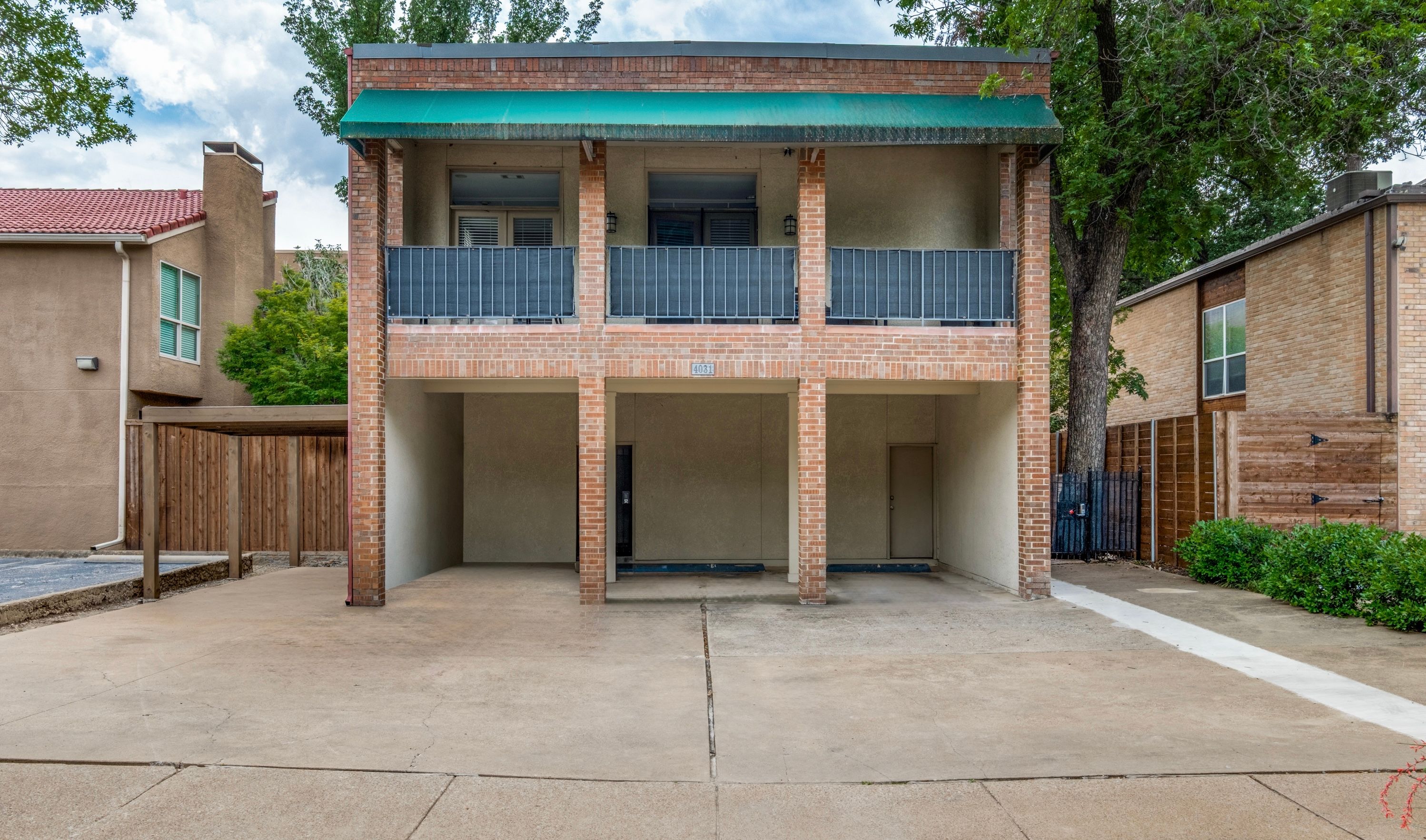 4031 Holland Avenue Dallas TX 75219