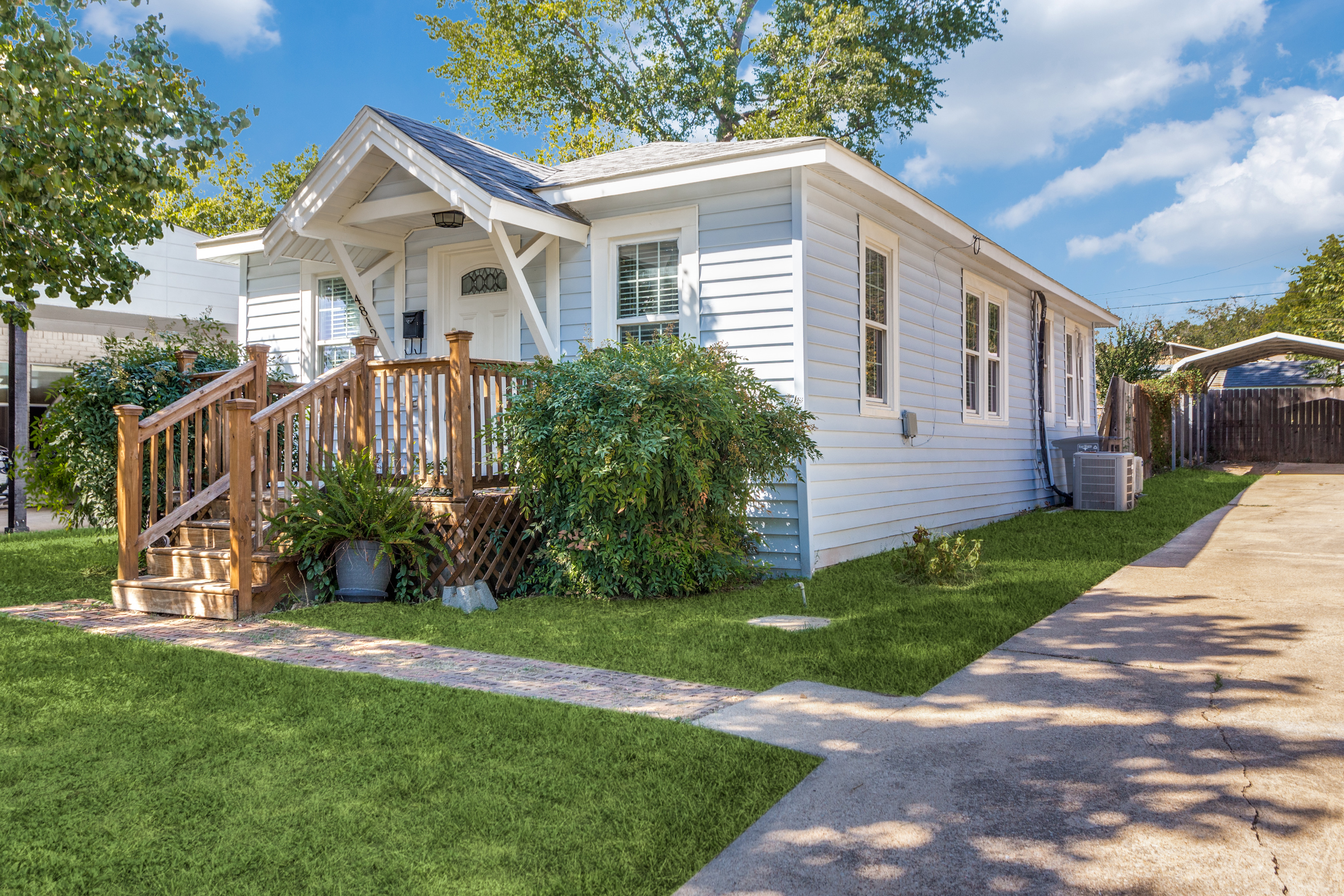 4812 Calmont Avenue Fort Worth TX 76107