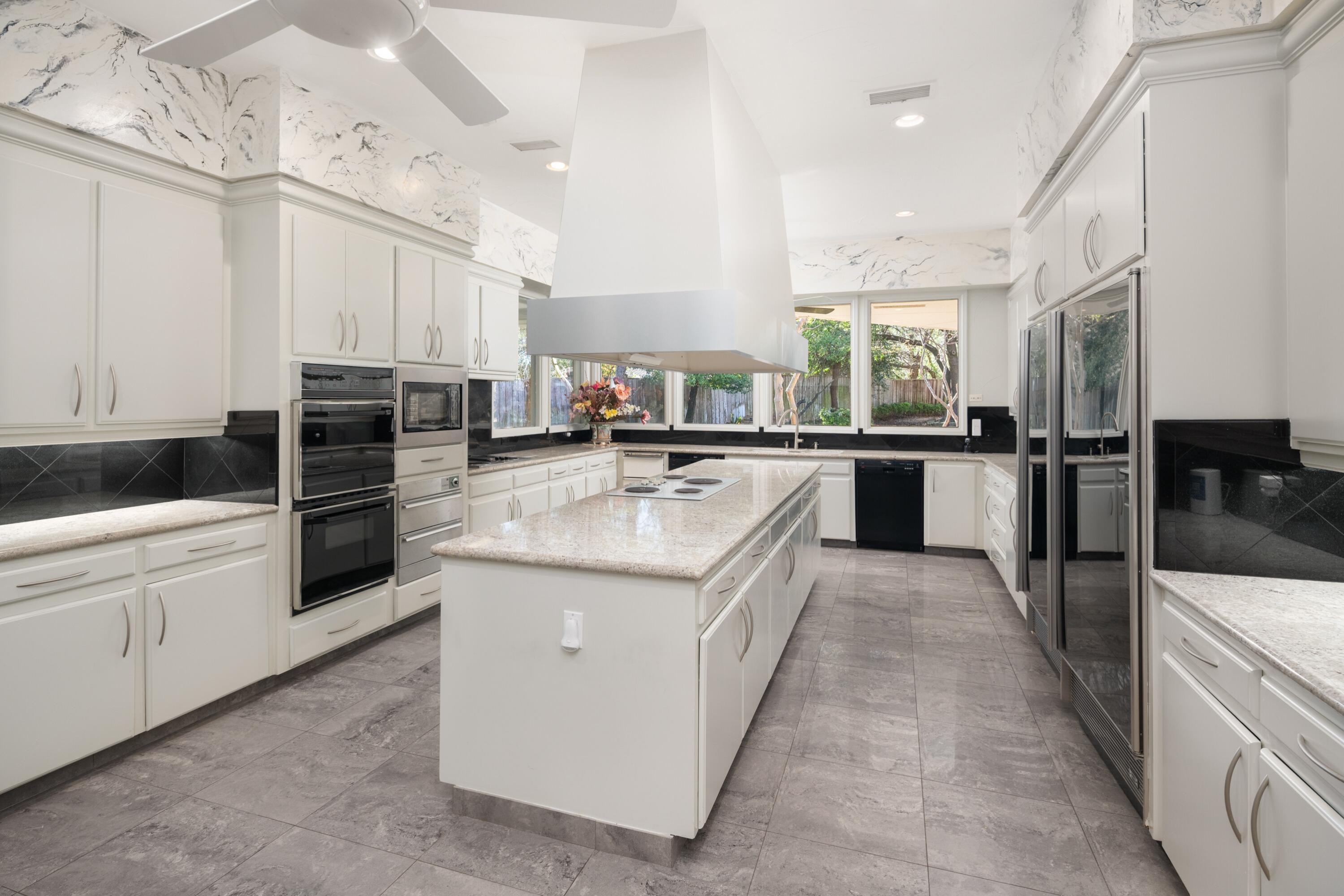 5045 Lakehill Court Dallas TX 75220
