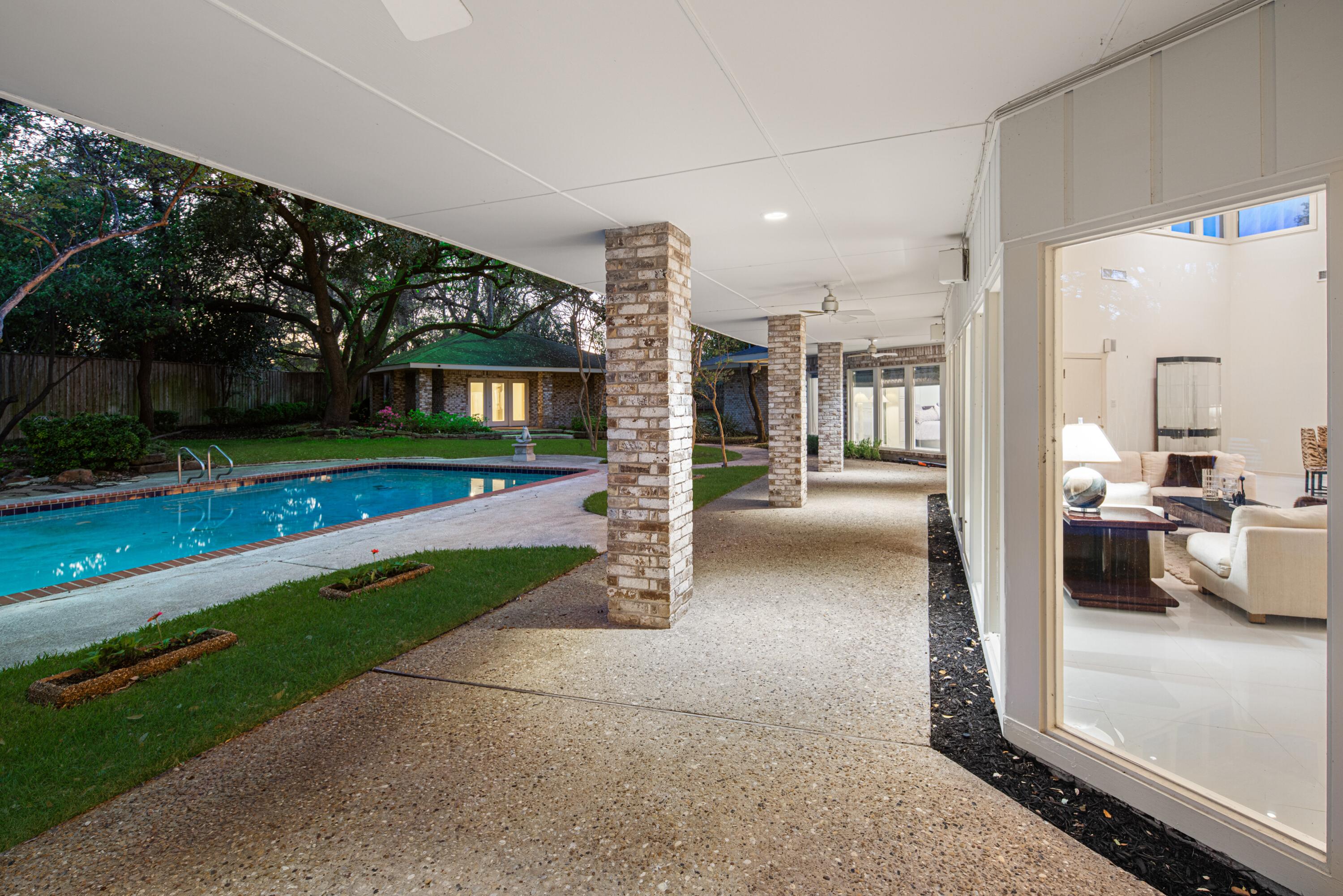 5045 Lakehill Court Dallas TX 75220