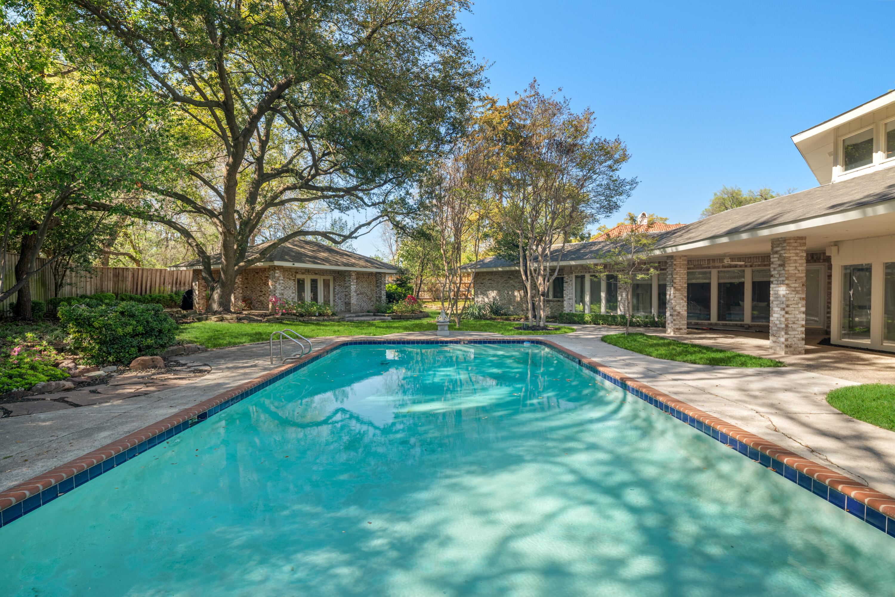5045 Lakehill Court Dallas TX 75220