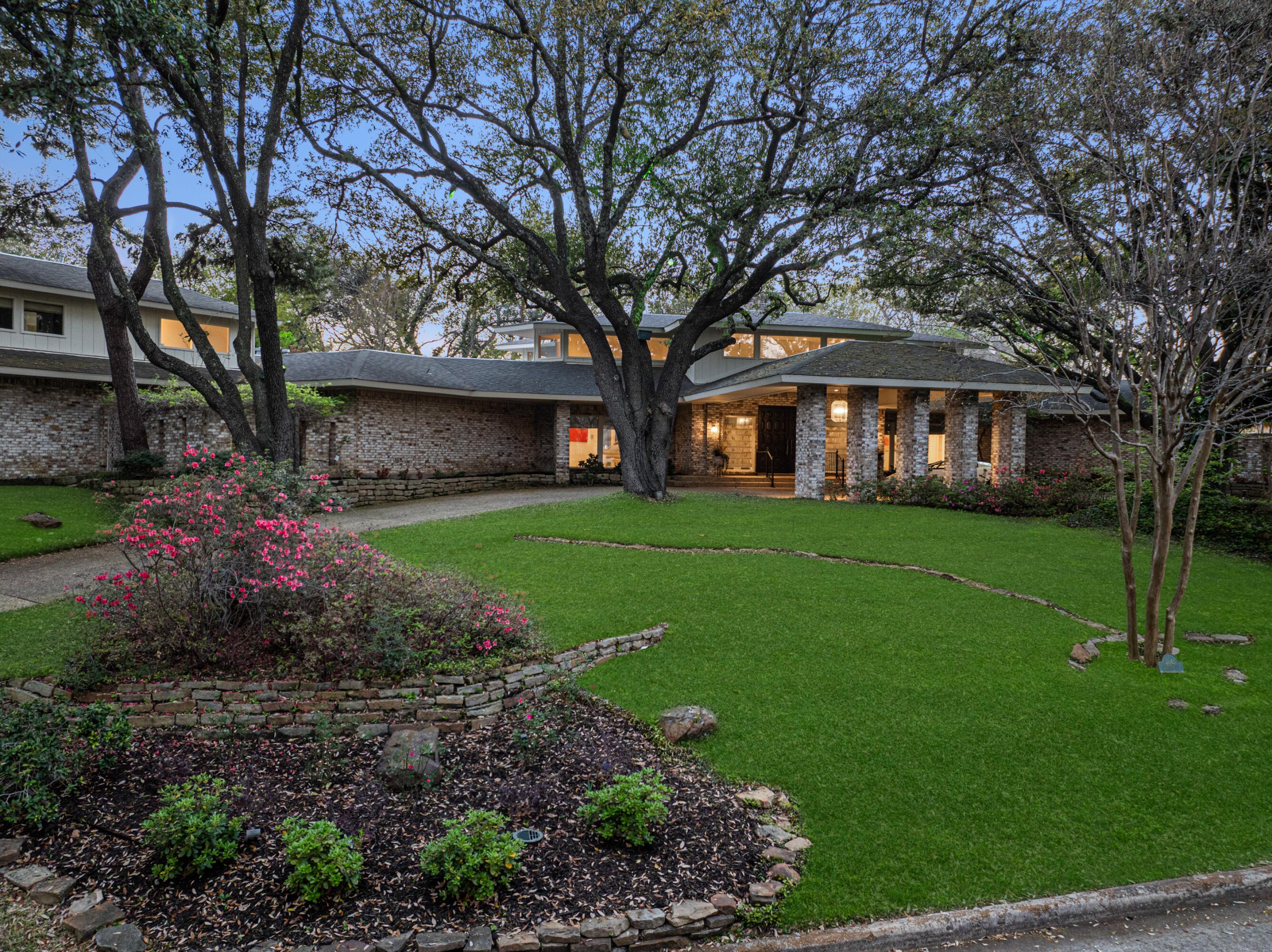 5045 Lakehill Court Dallas TX 75220
