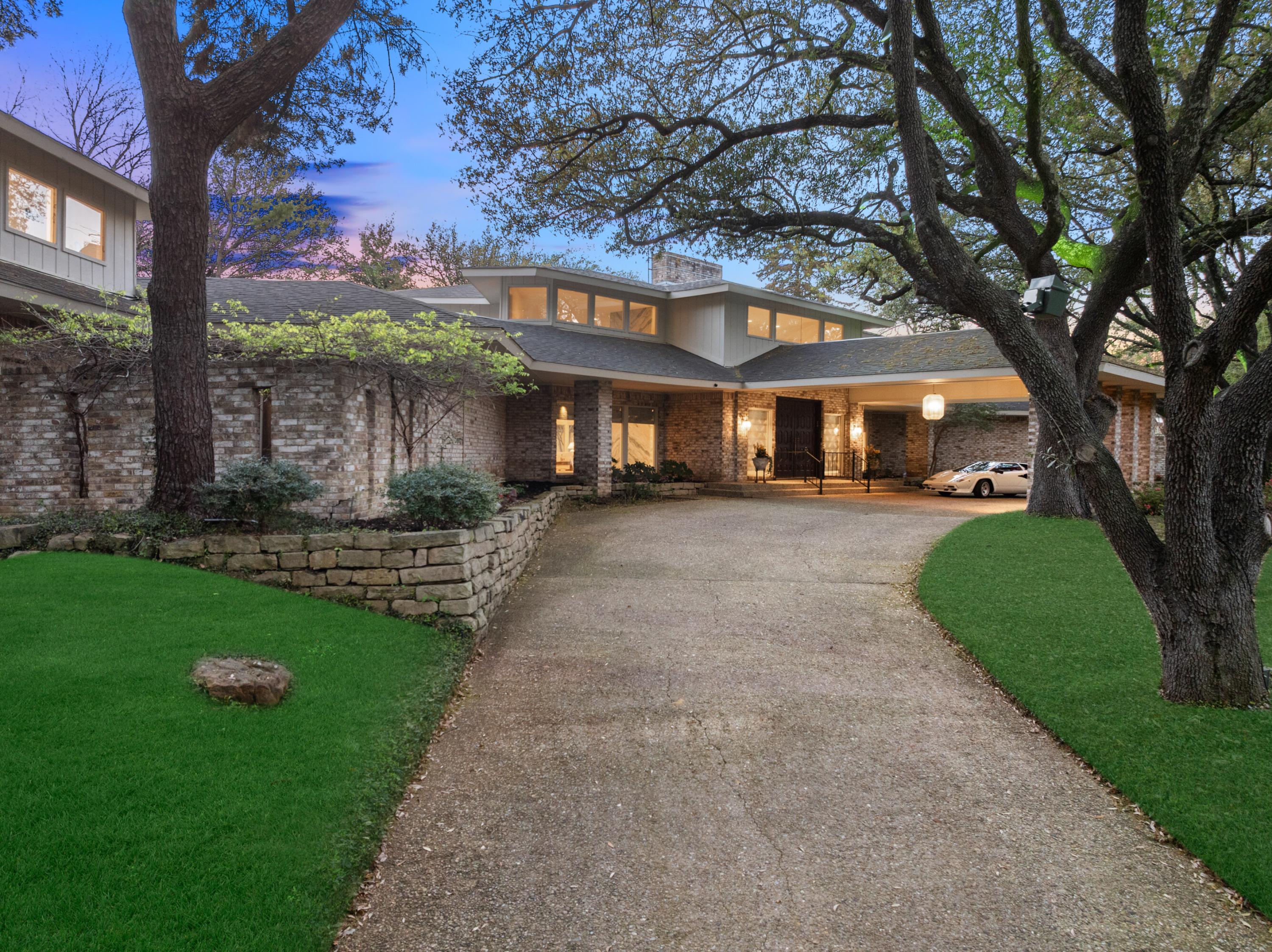 5045 Lakehill Court Dallas TX 75220