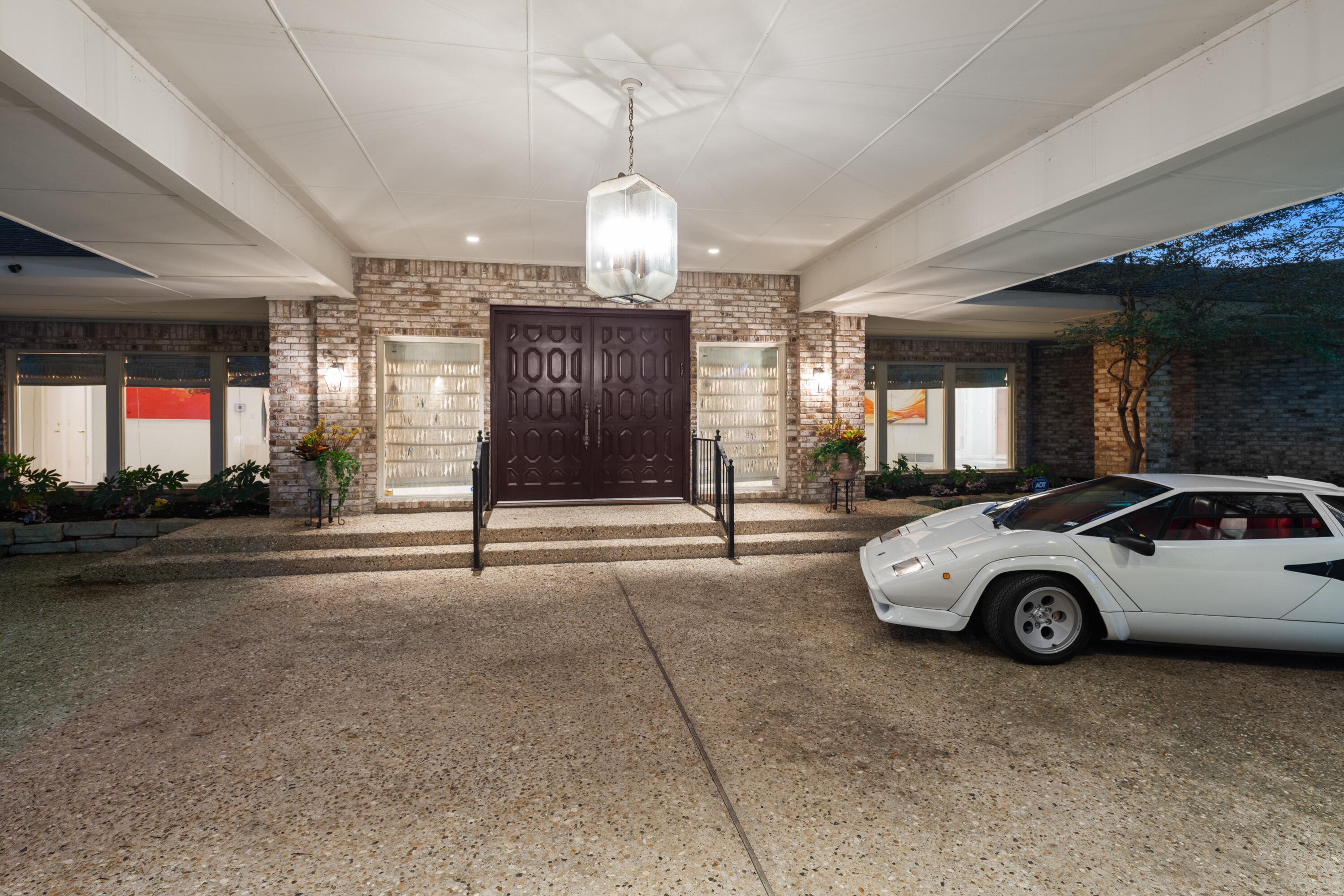 5045 Lakehill Court Dallas TX 75220