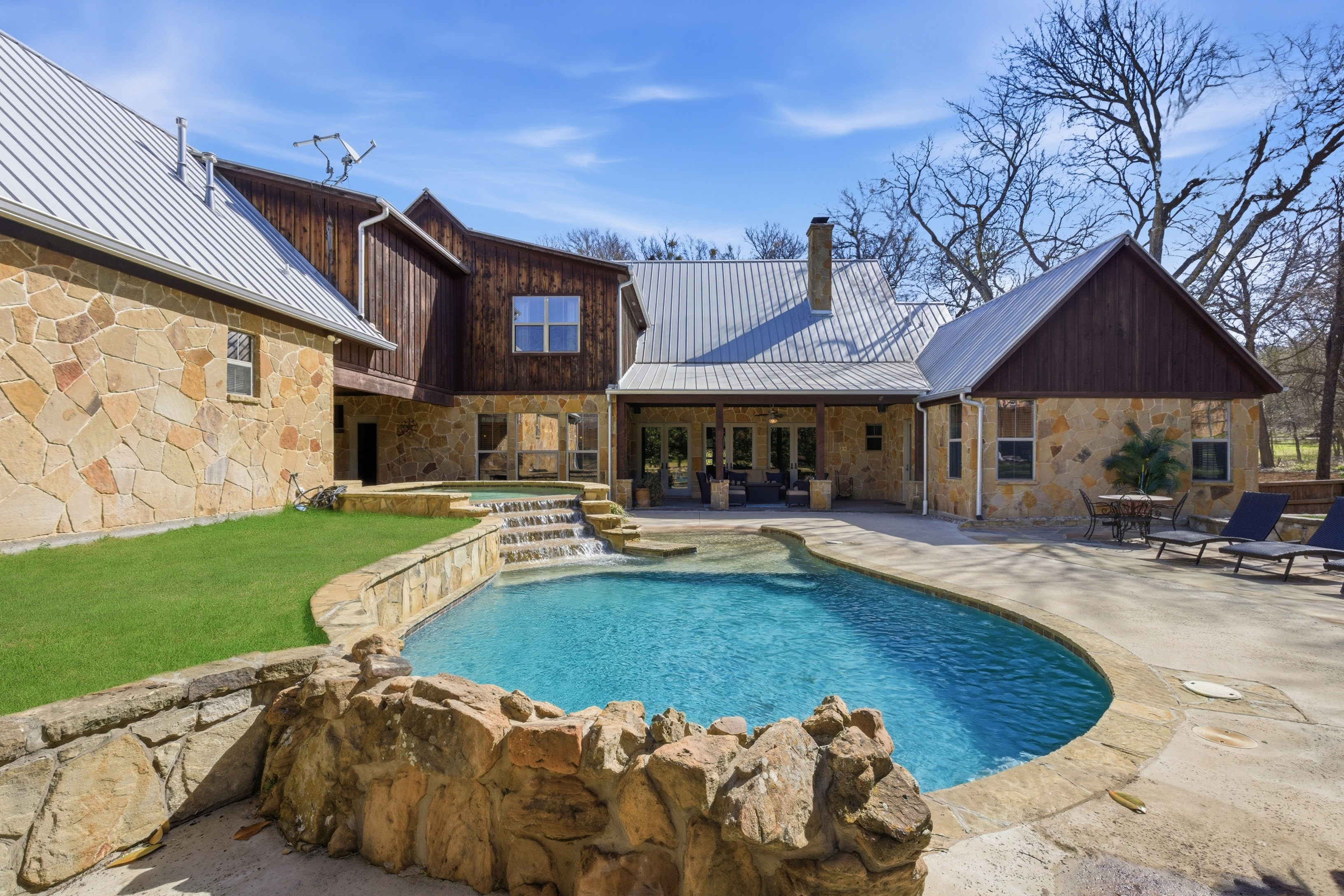 129 Trinity Bluffs Aledo TX 76008
