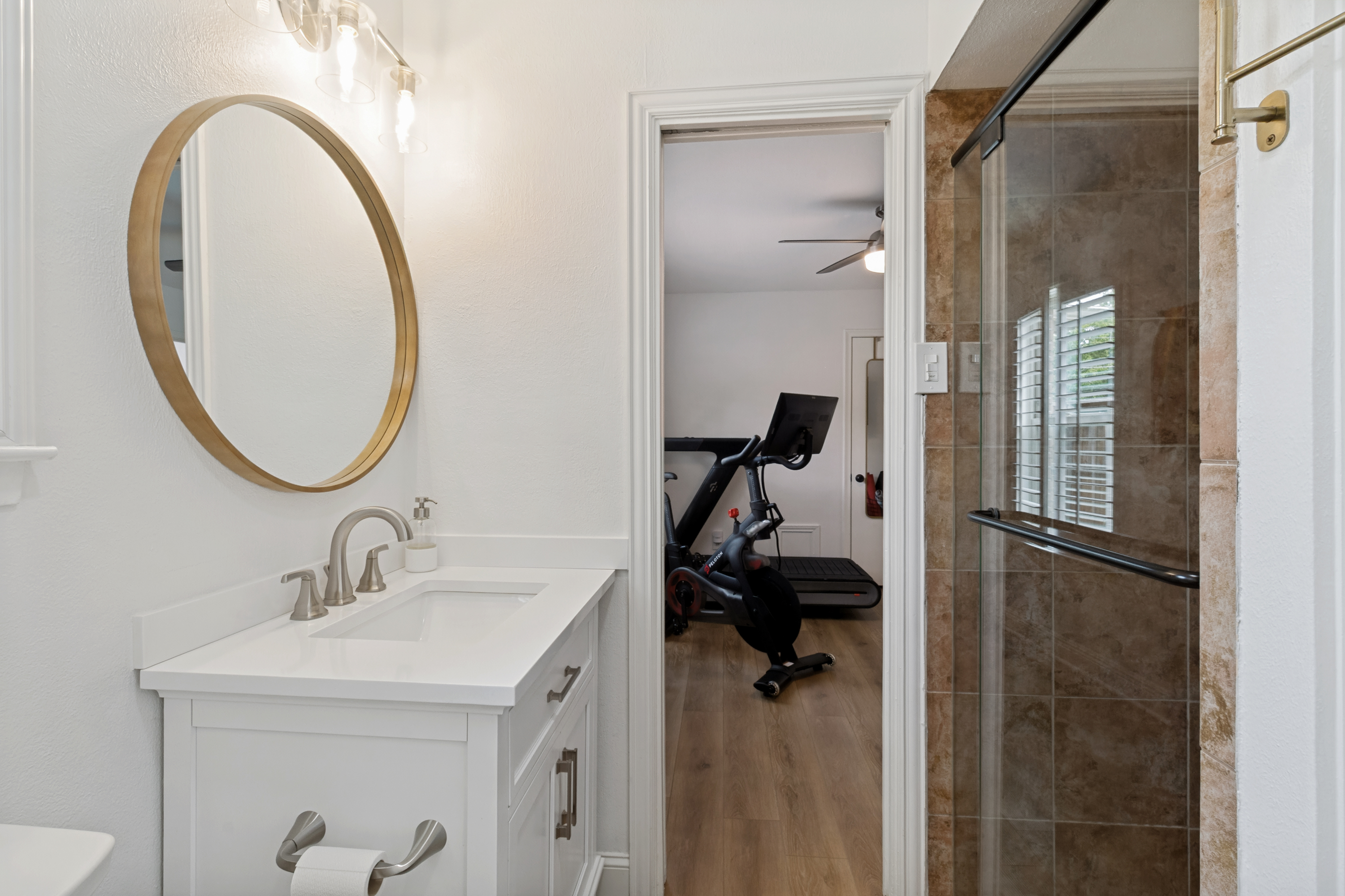 8815 Larchwood Drive Dallas TX 75238
