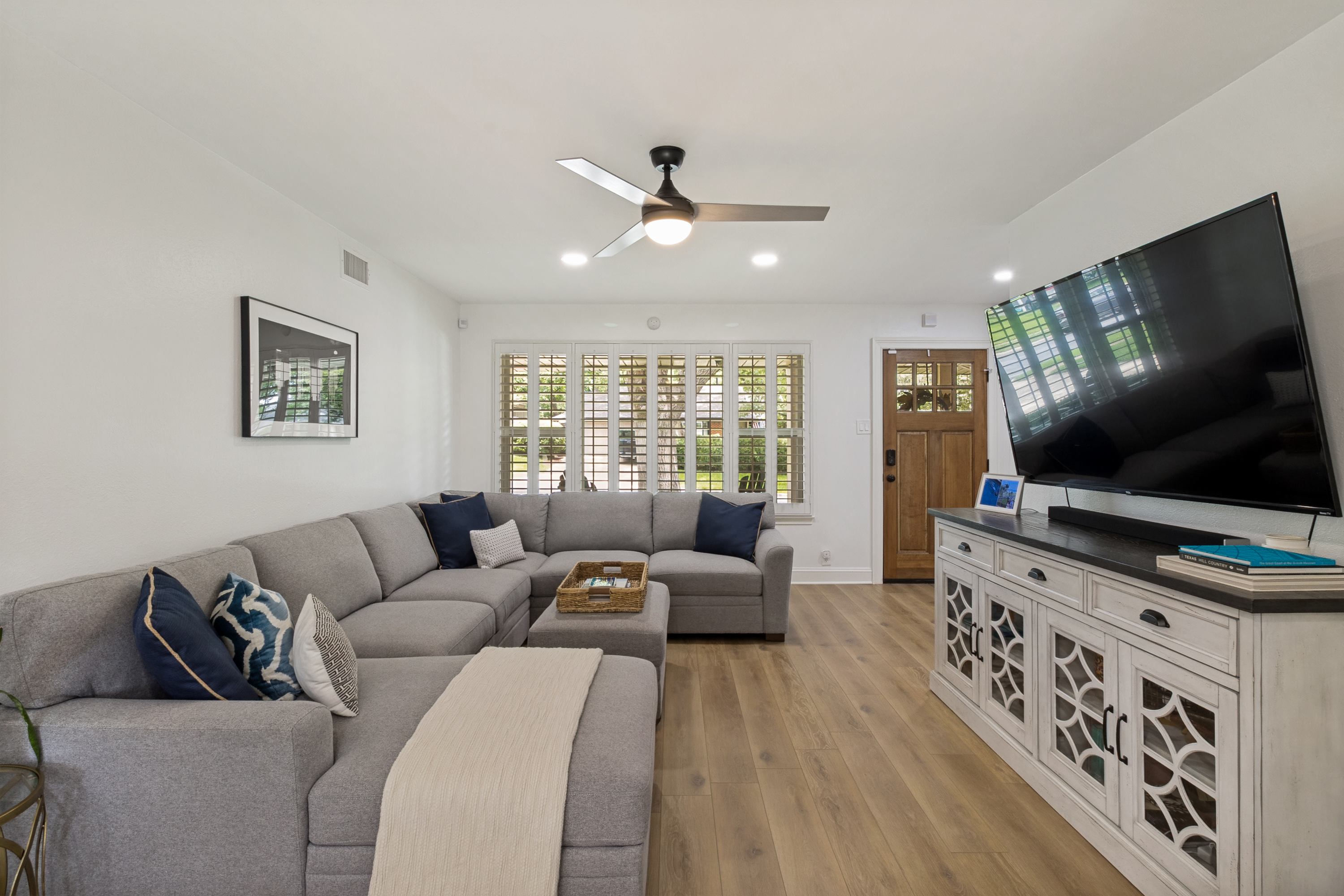 8815 Larchwood Drive Dallas TX 75238