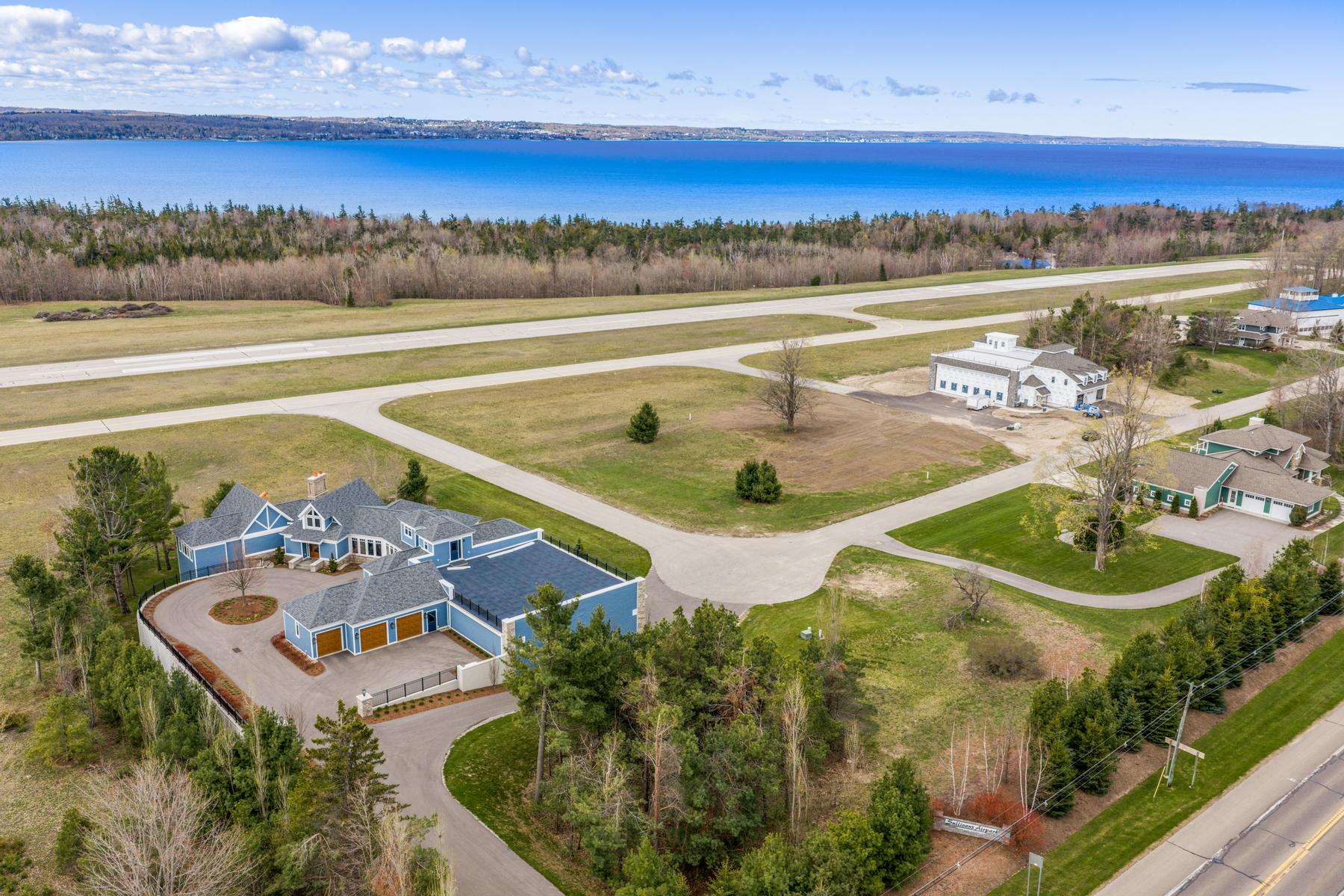 7955 Bay Skies Court Harbor Springs MI 49740