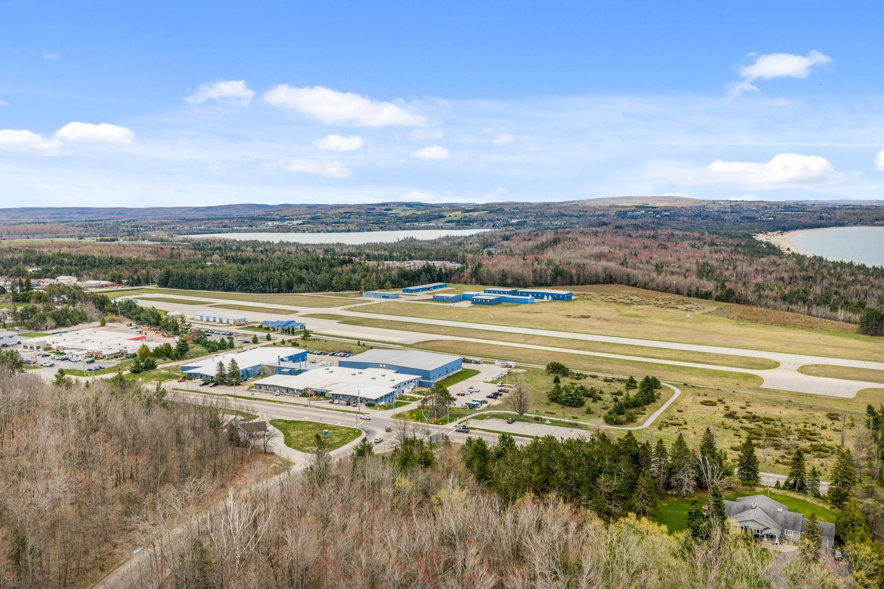 7955 Bay Skies Court Harbor Springs MI 49740