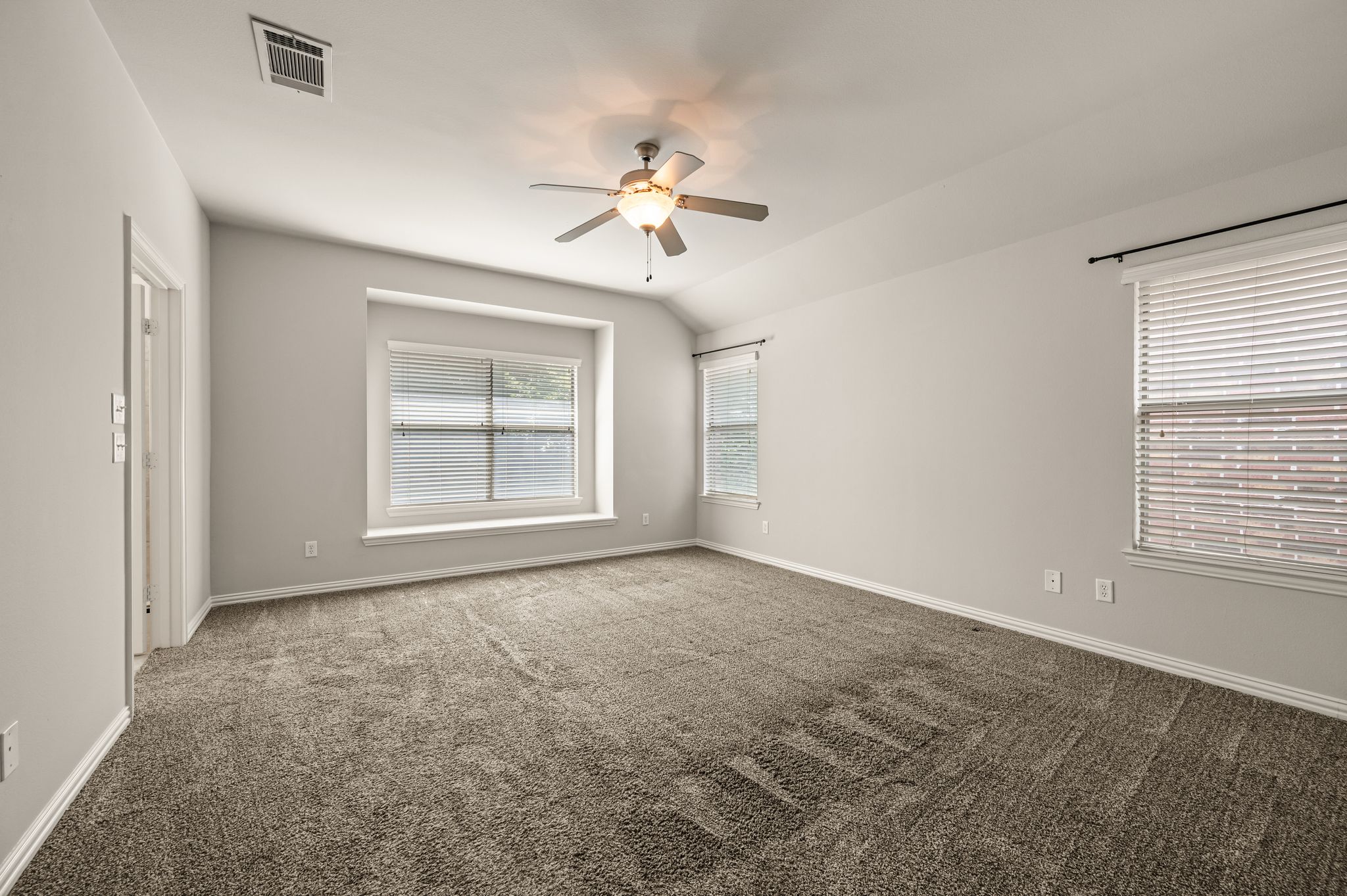 250 Churchill Loop Grapevine TX 76051