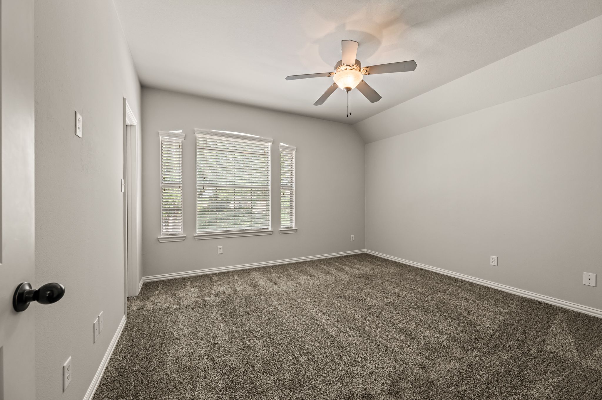 250 Churchill Loop Grapevine TX 76051