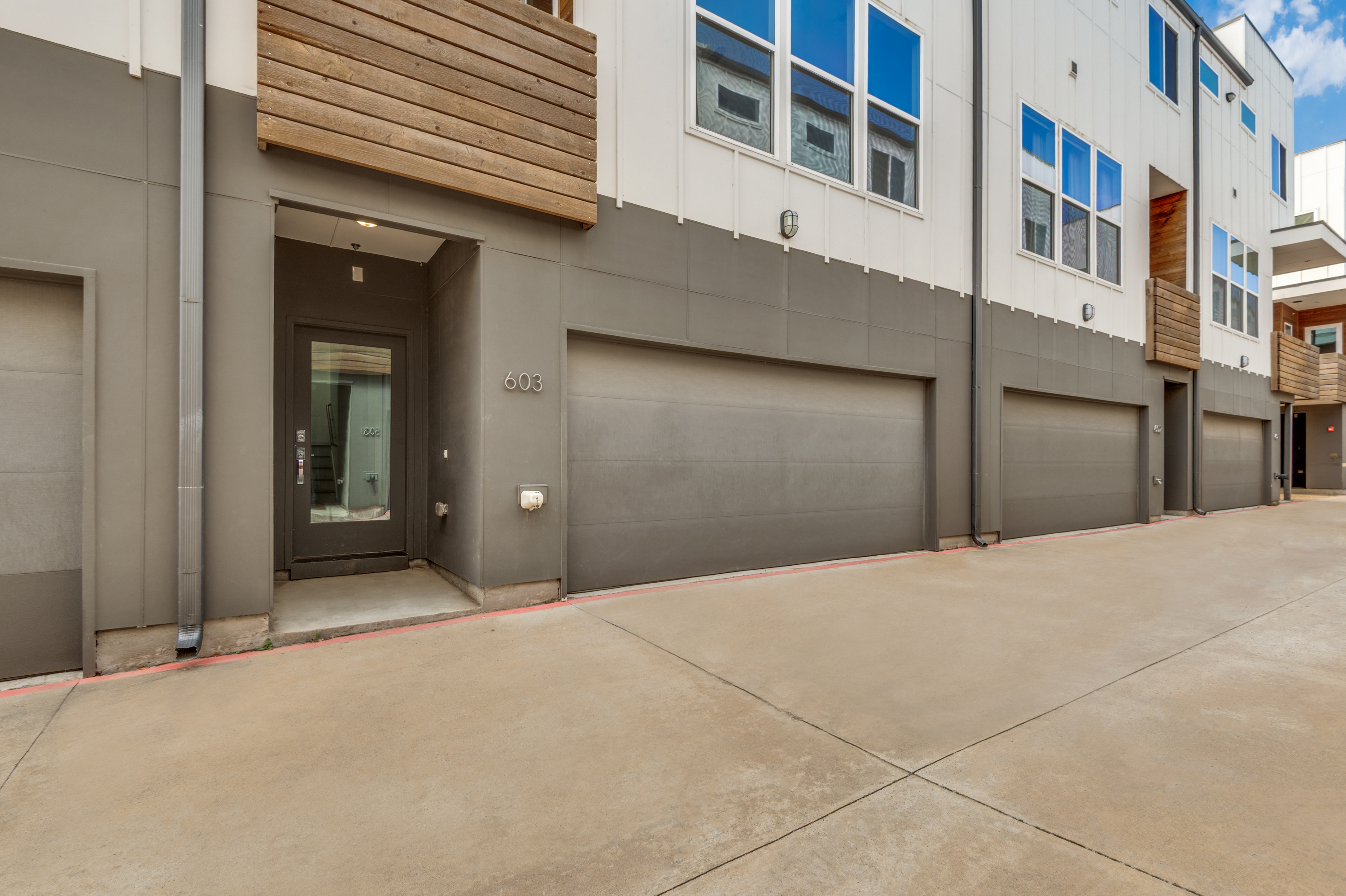 1510 N Washington Avenue Dallas TX 75204