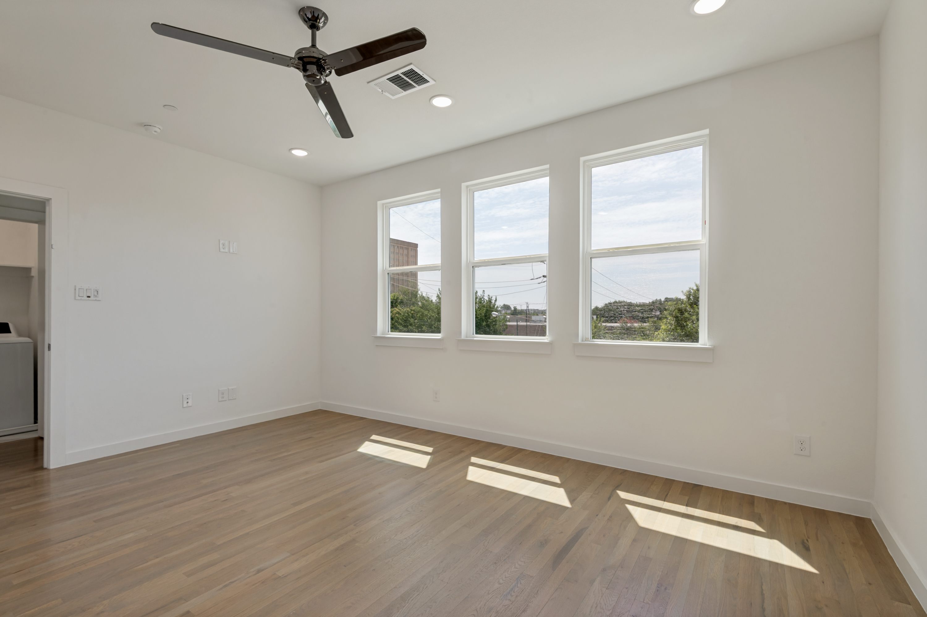 1510 N Washington Avenue Dallas TX 75204