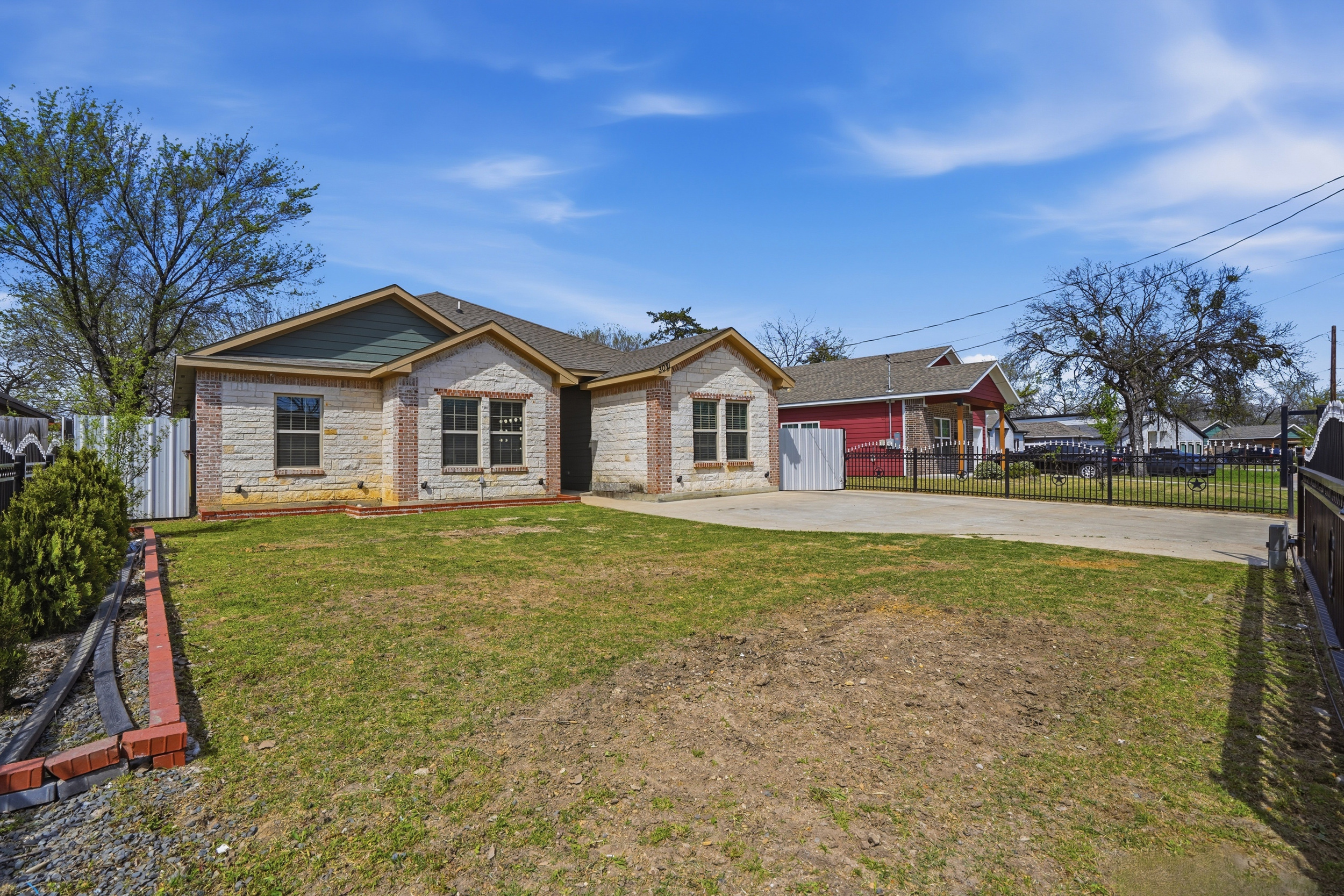 3021 Springview Avenue Dallas TX 75216