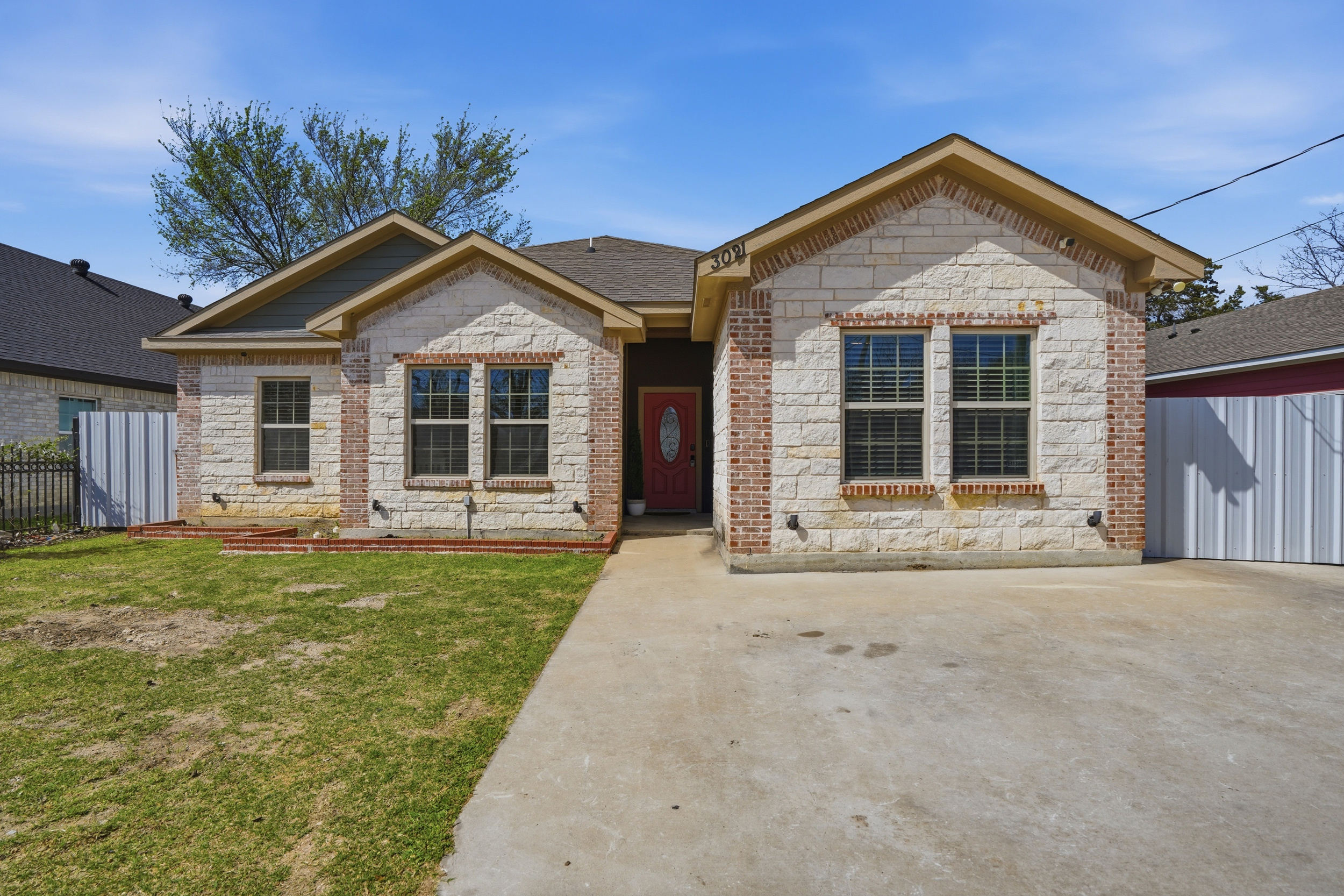 3021 Springview Avenue Dallas TX 75216