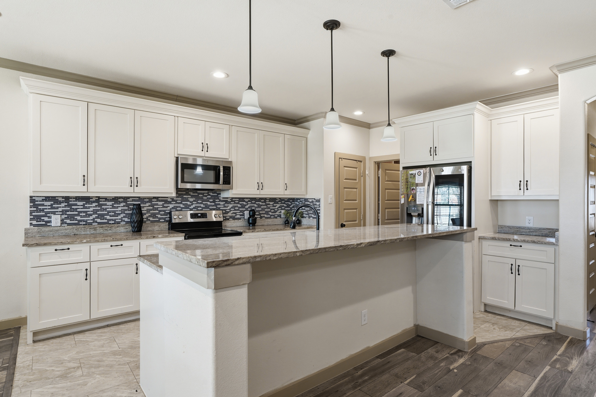 3021 Springview Avenue Dallas TX 75216