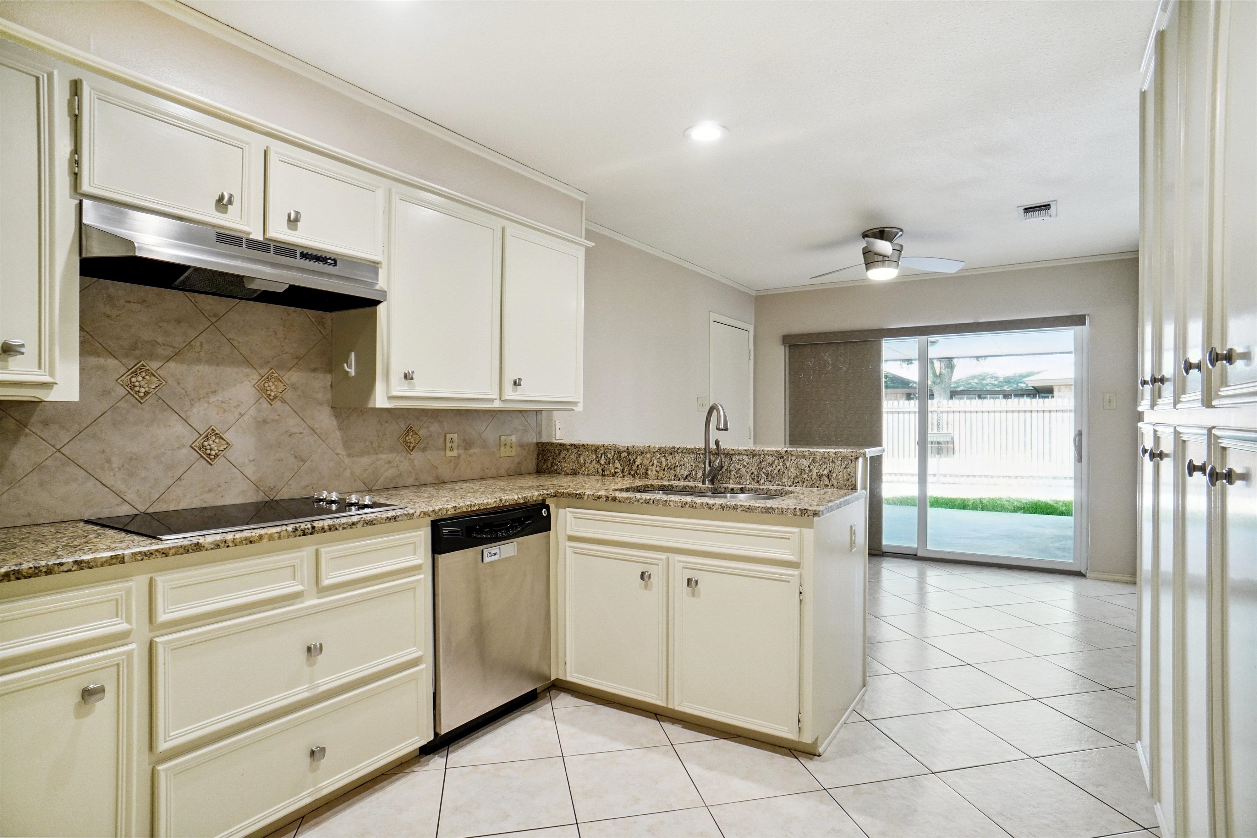 4857 Ledgestone Court Fort Worth TX 76132