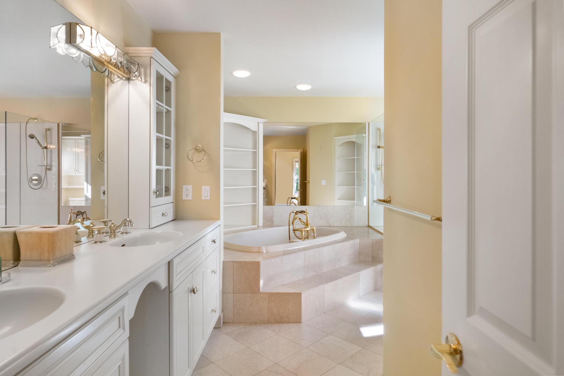 902 Bluffs Court Bay Harbor MI 49770