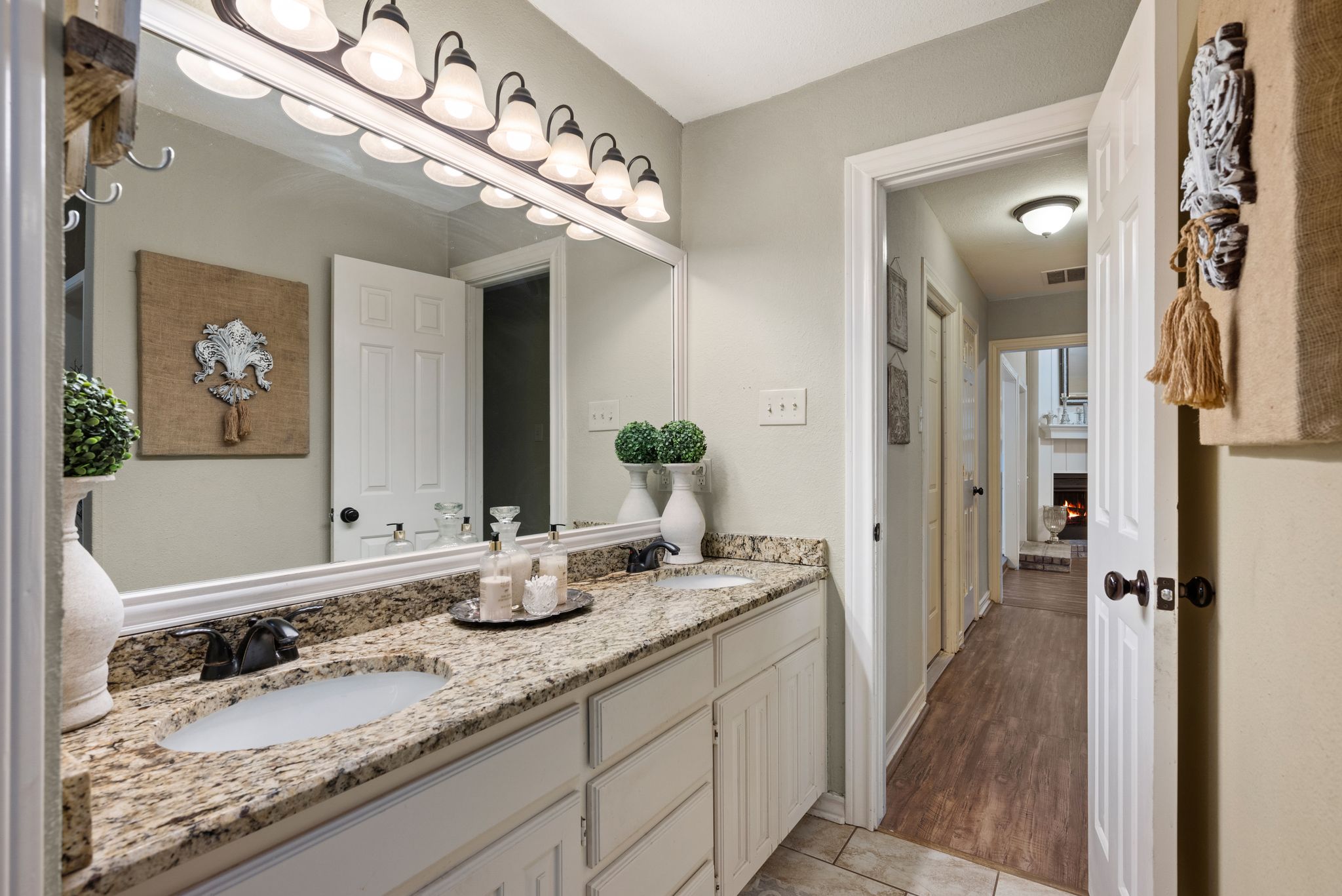 3229 David Drive Hurst TX 76054