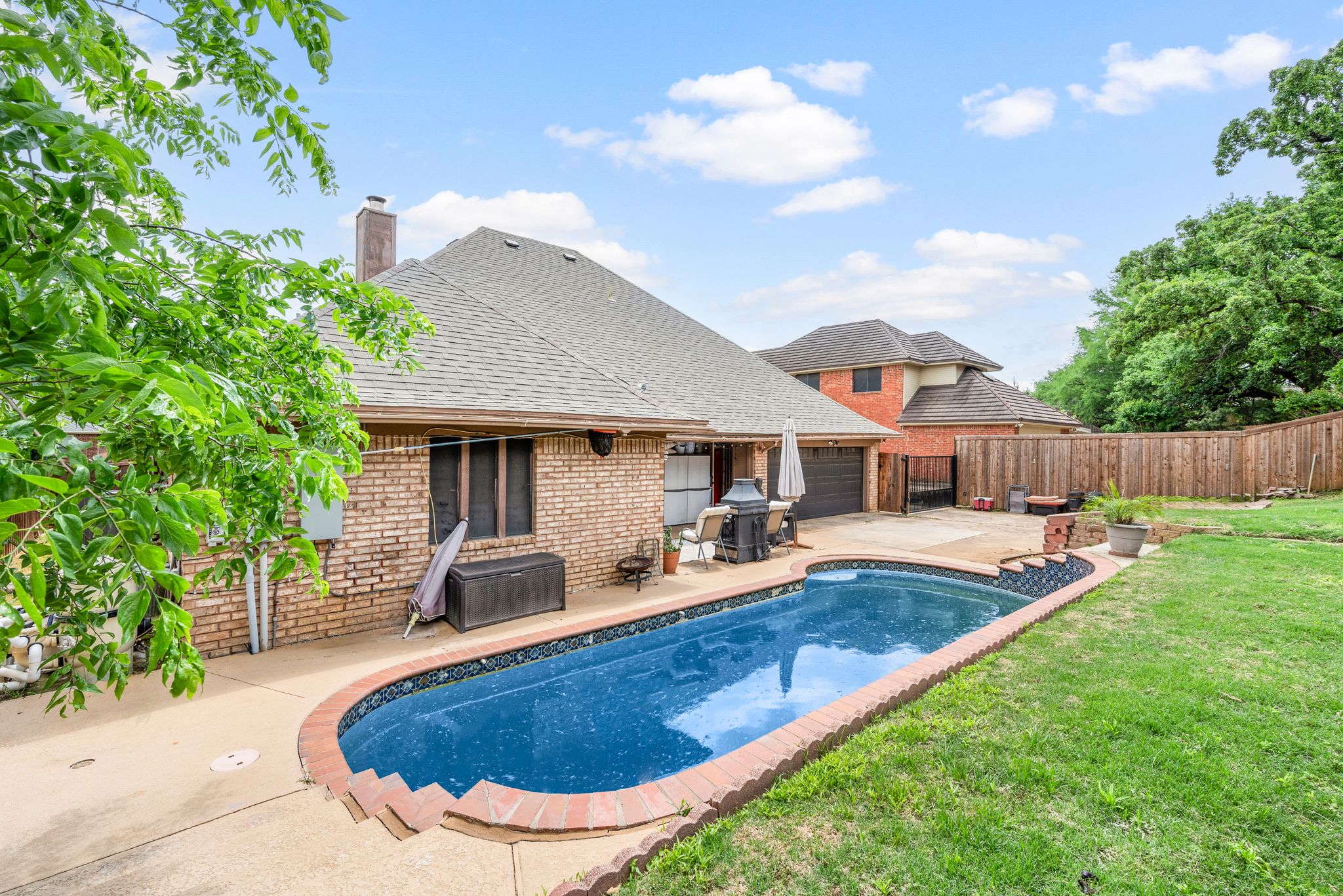 3229 David Drive Hurst TX 76054