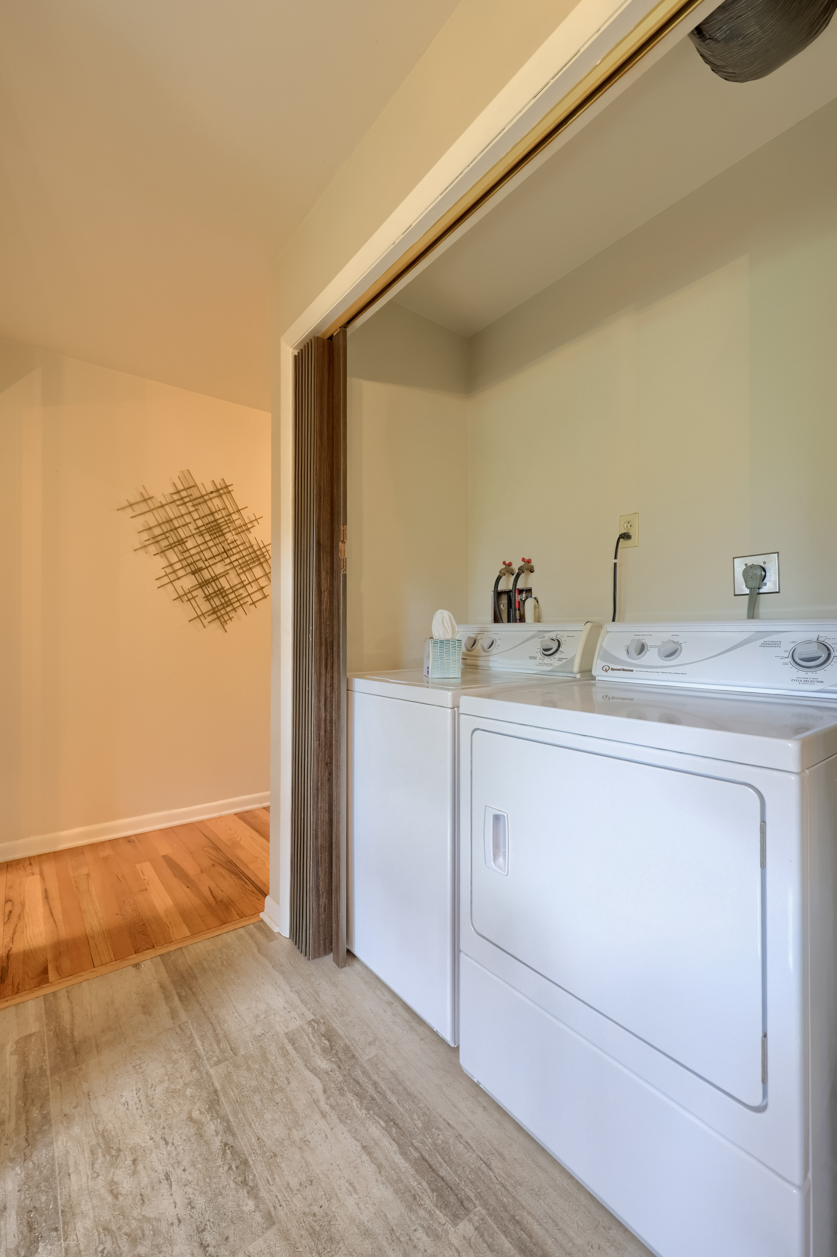 9 Lark Lane Lancaster PA 17603