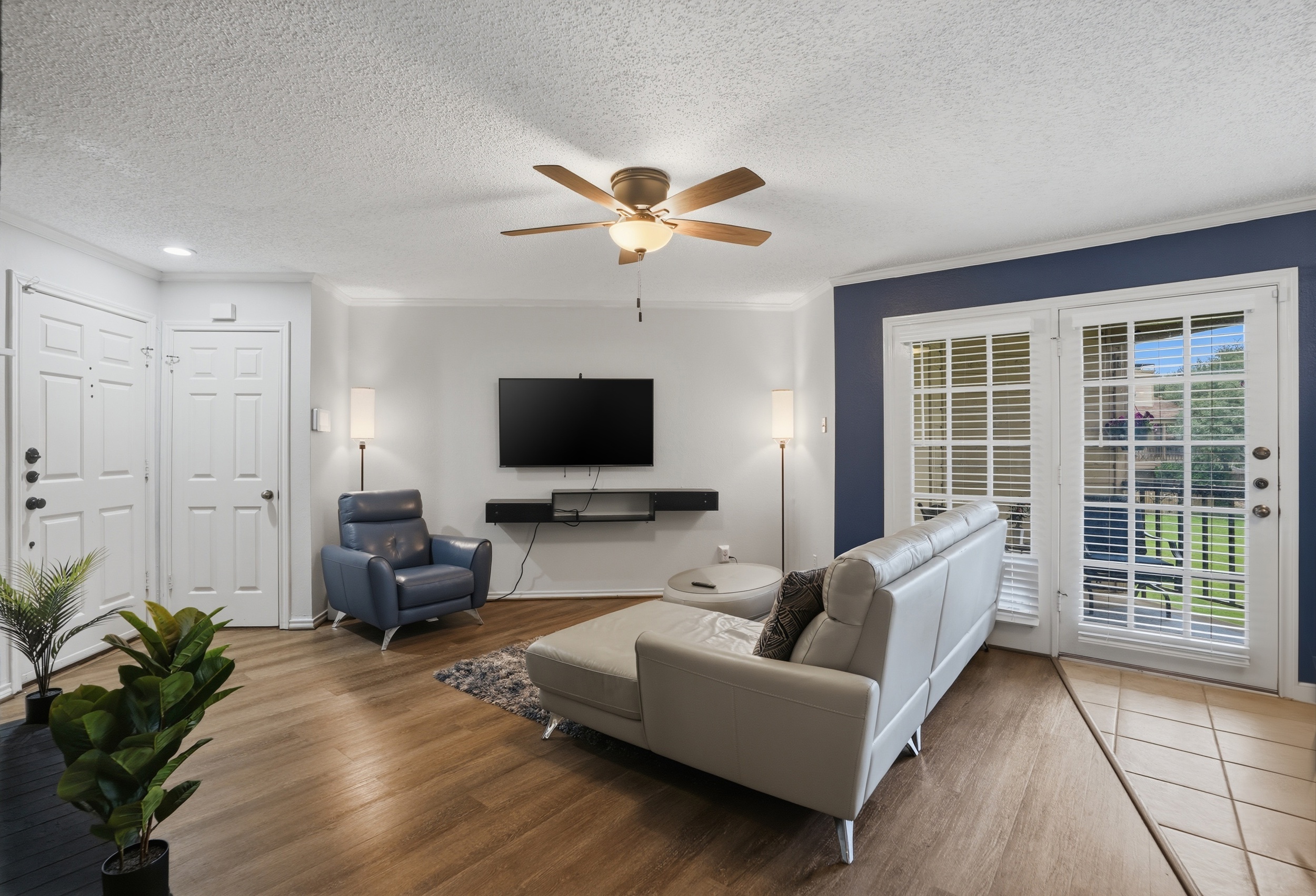 16301 Ledgemont Lane Addison TX 75001