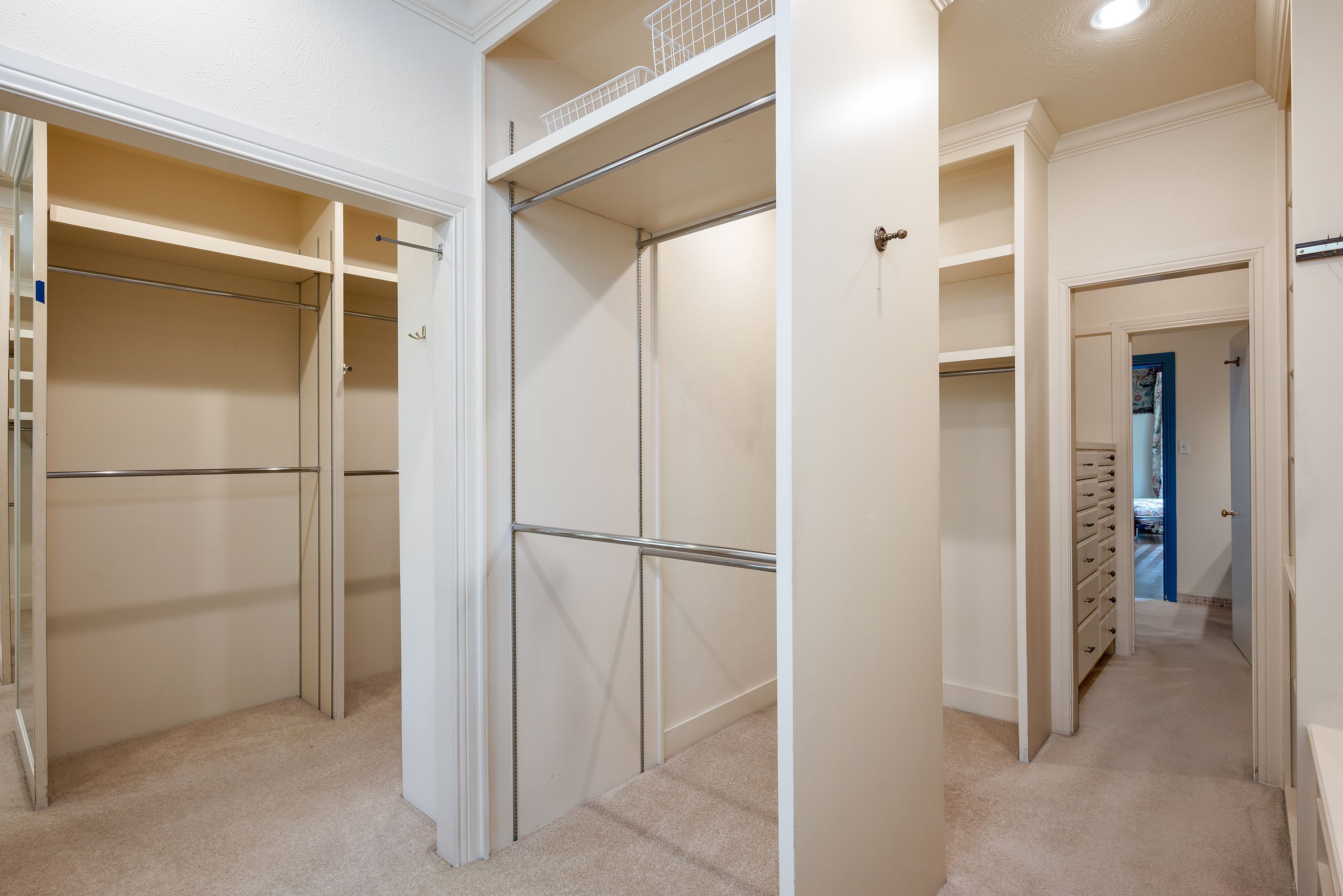 5826 Farquhar Lane Dallas TX 75209
