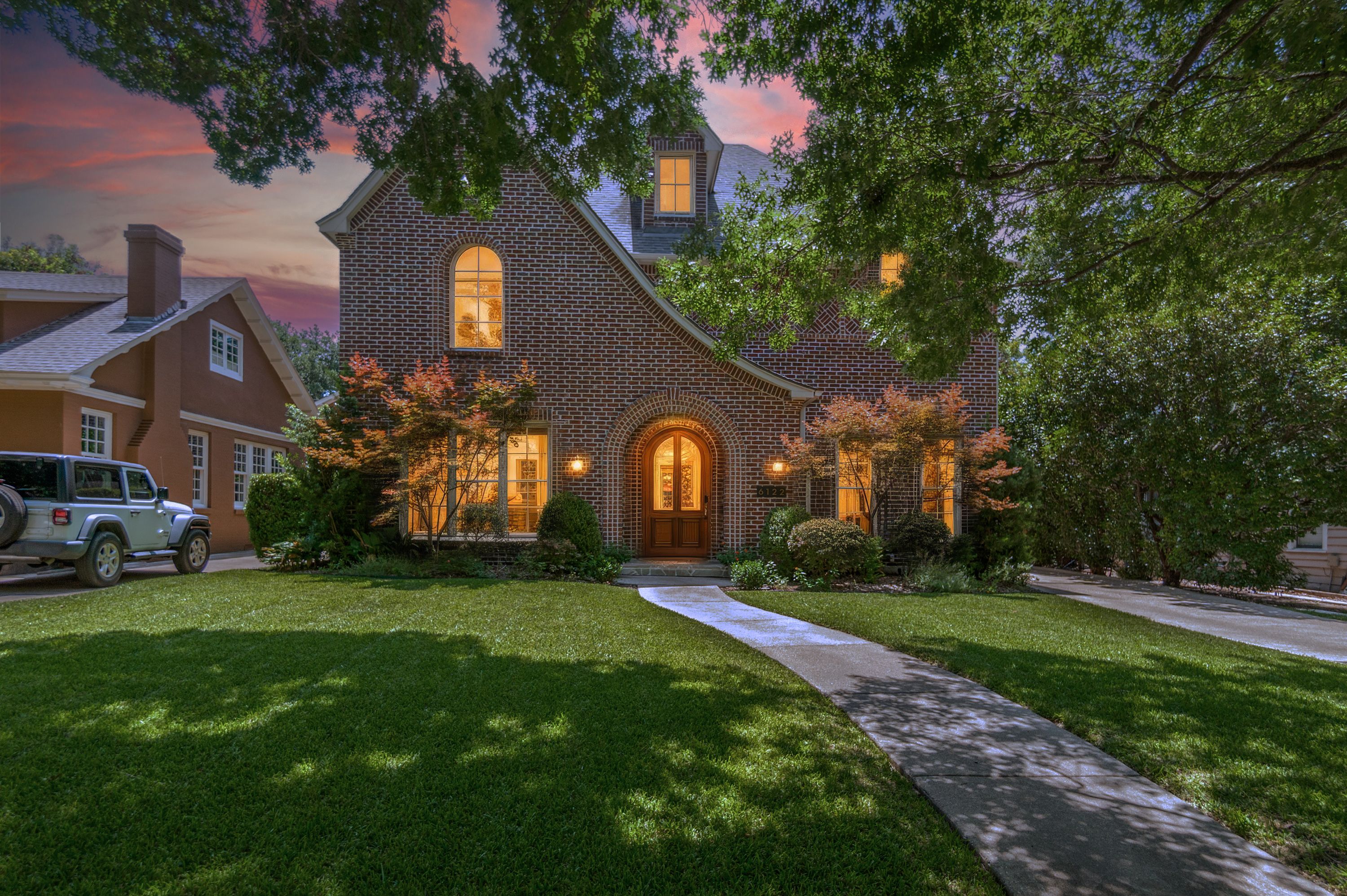 6122 Bryan Parkway Dallas TX 75206