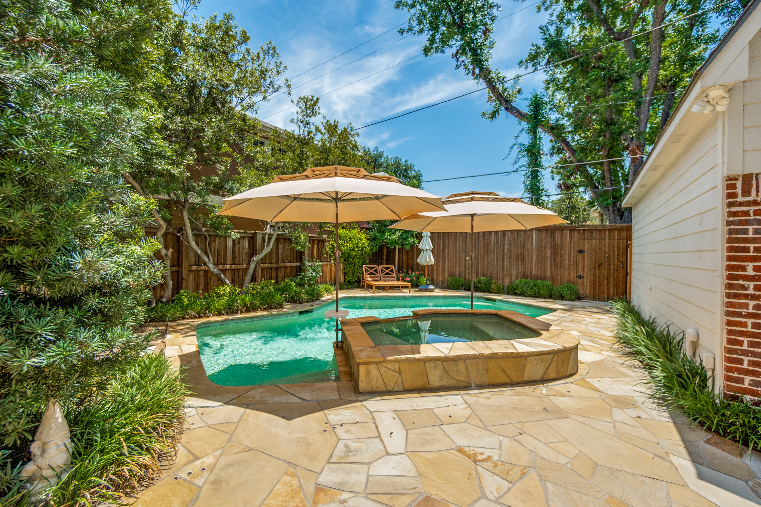 6122 Bryan Parkway Dallas TX 75206