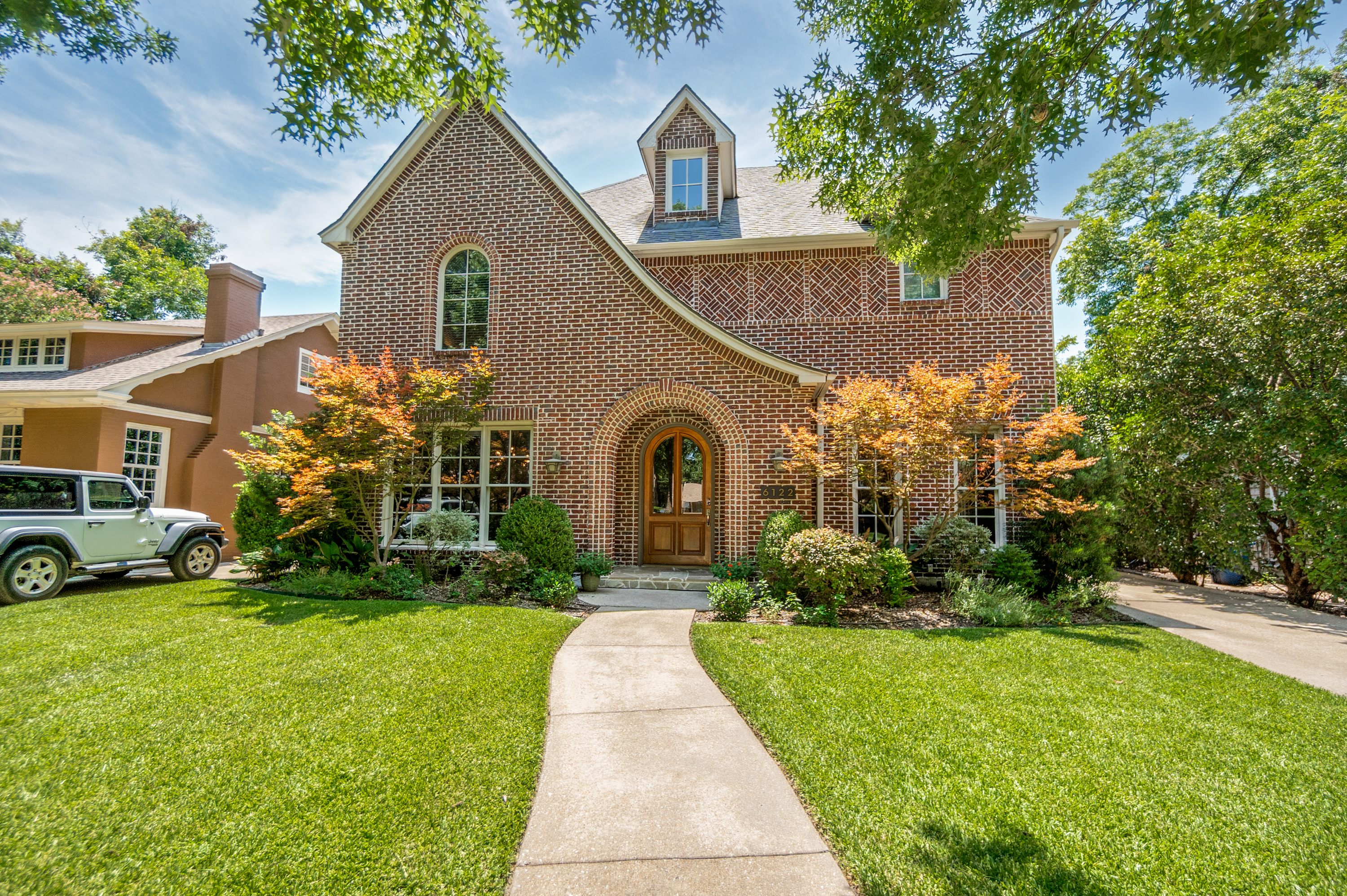 6122 Bryan Parkway Dallas TX 75206