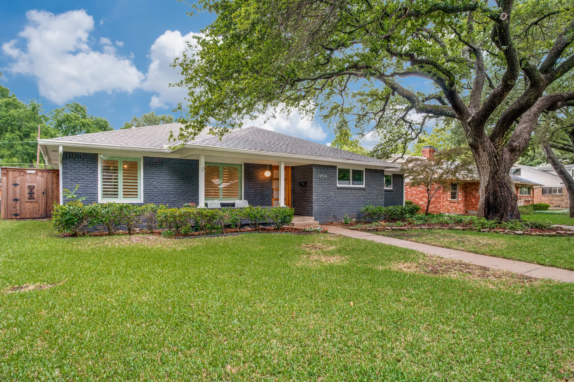 Dallas TX, 7054 Arboreal Drive